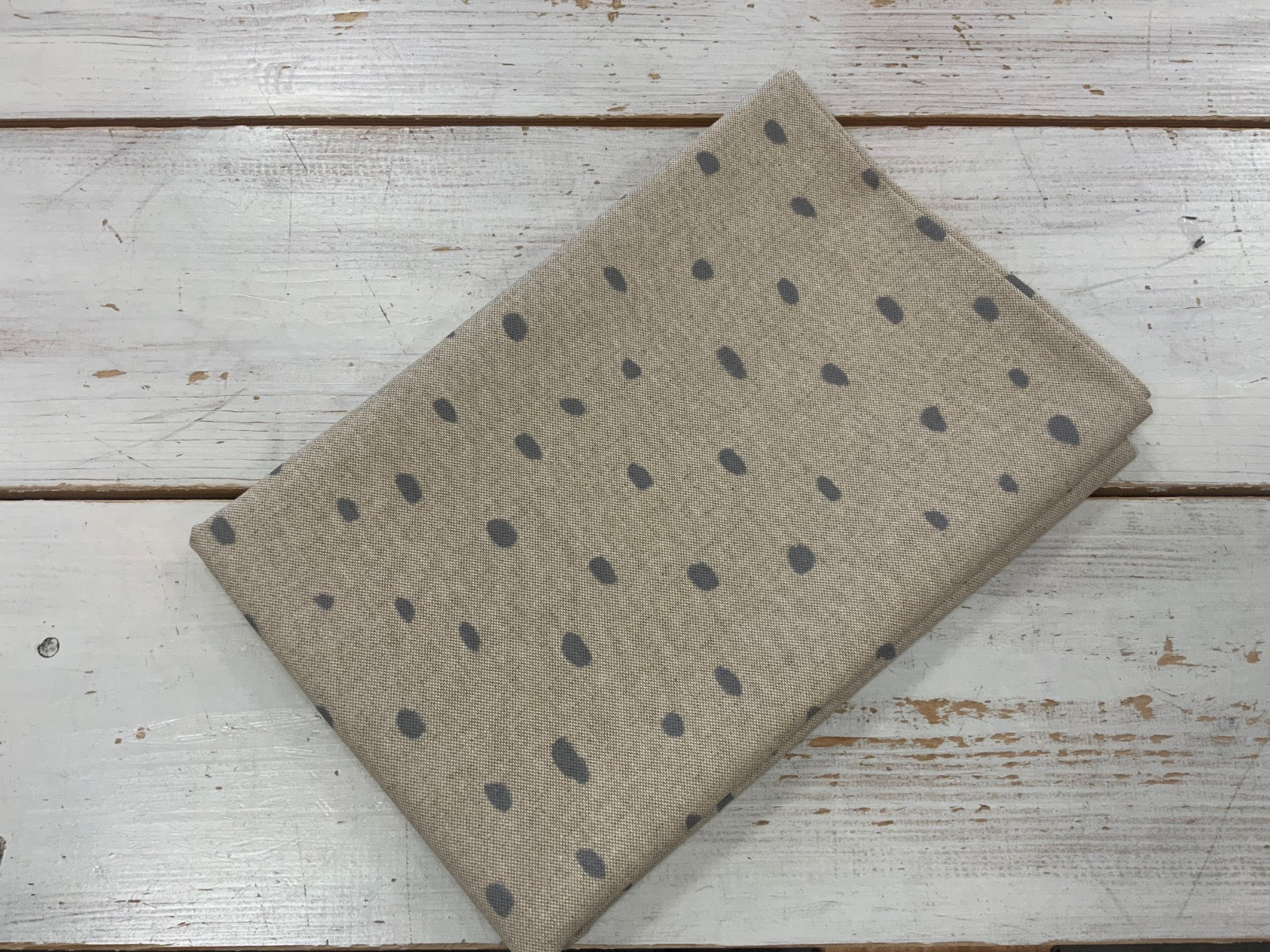 RE3675 0.9m paint dots cotton print