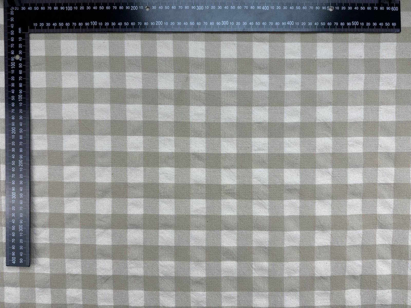 H357 Rustic Chunky Gingham Linen