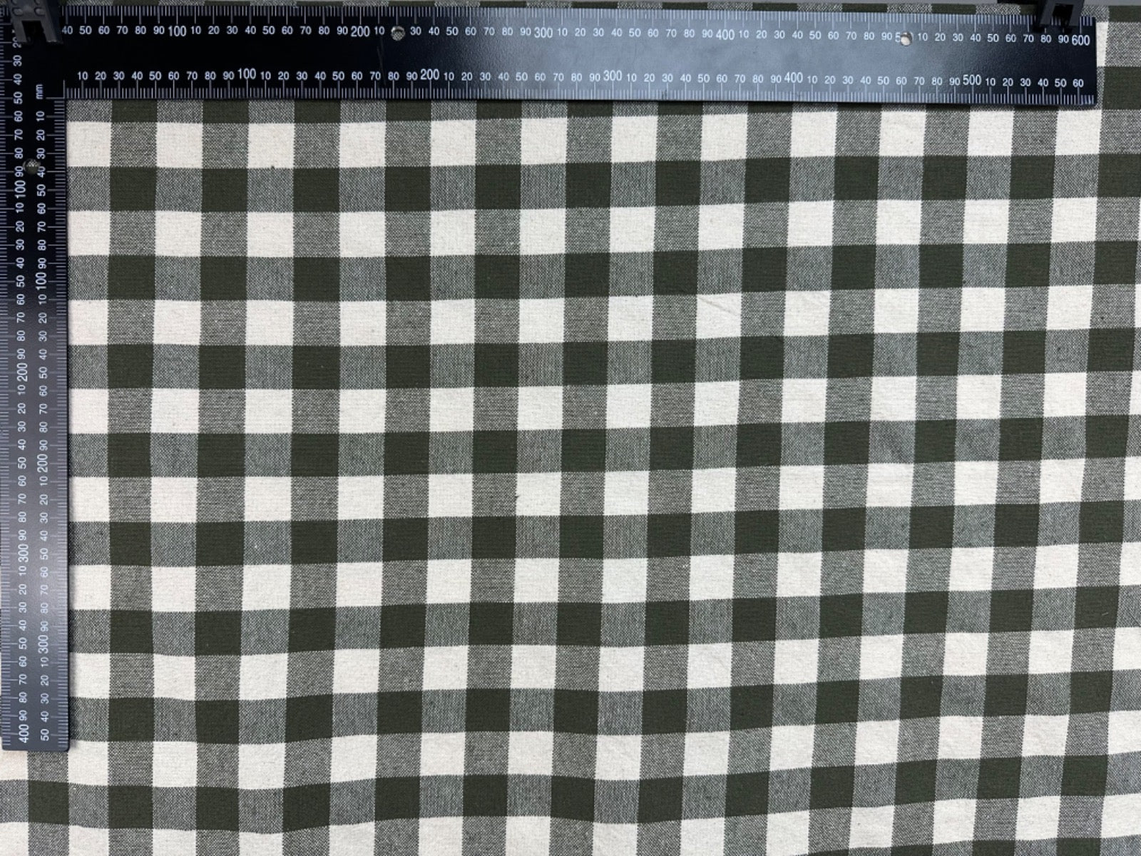 H358 Rustic Chunky Gingham Khaki