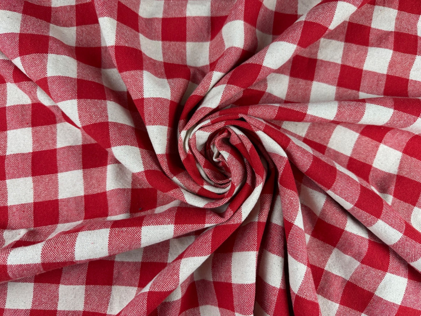 H359 Rustic Chunky Gingham Red