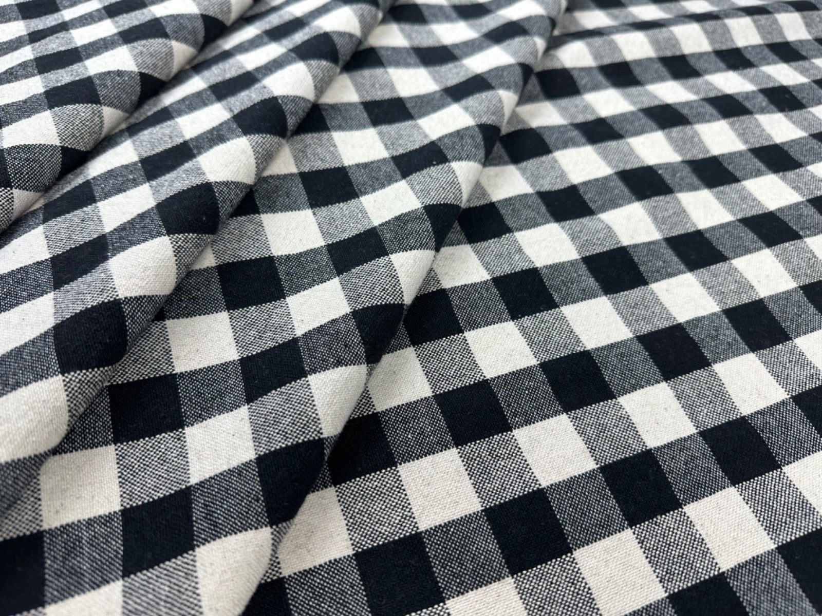 H360 Rustic Chunky Gingham Black