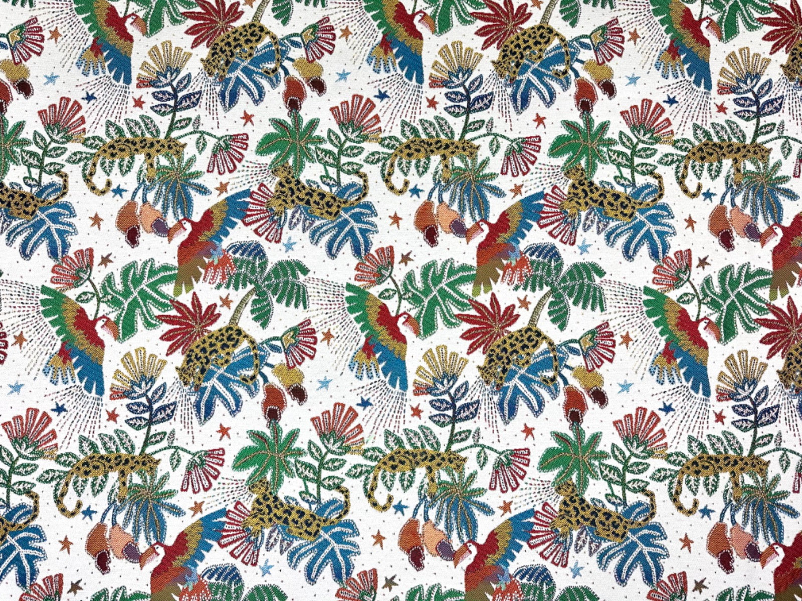 H378 Tropical Jungle Animals White Multi