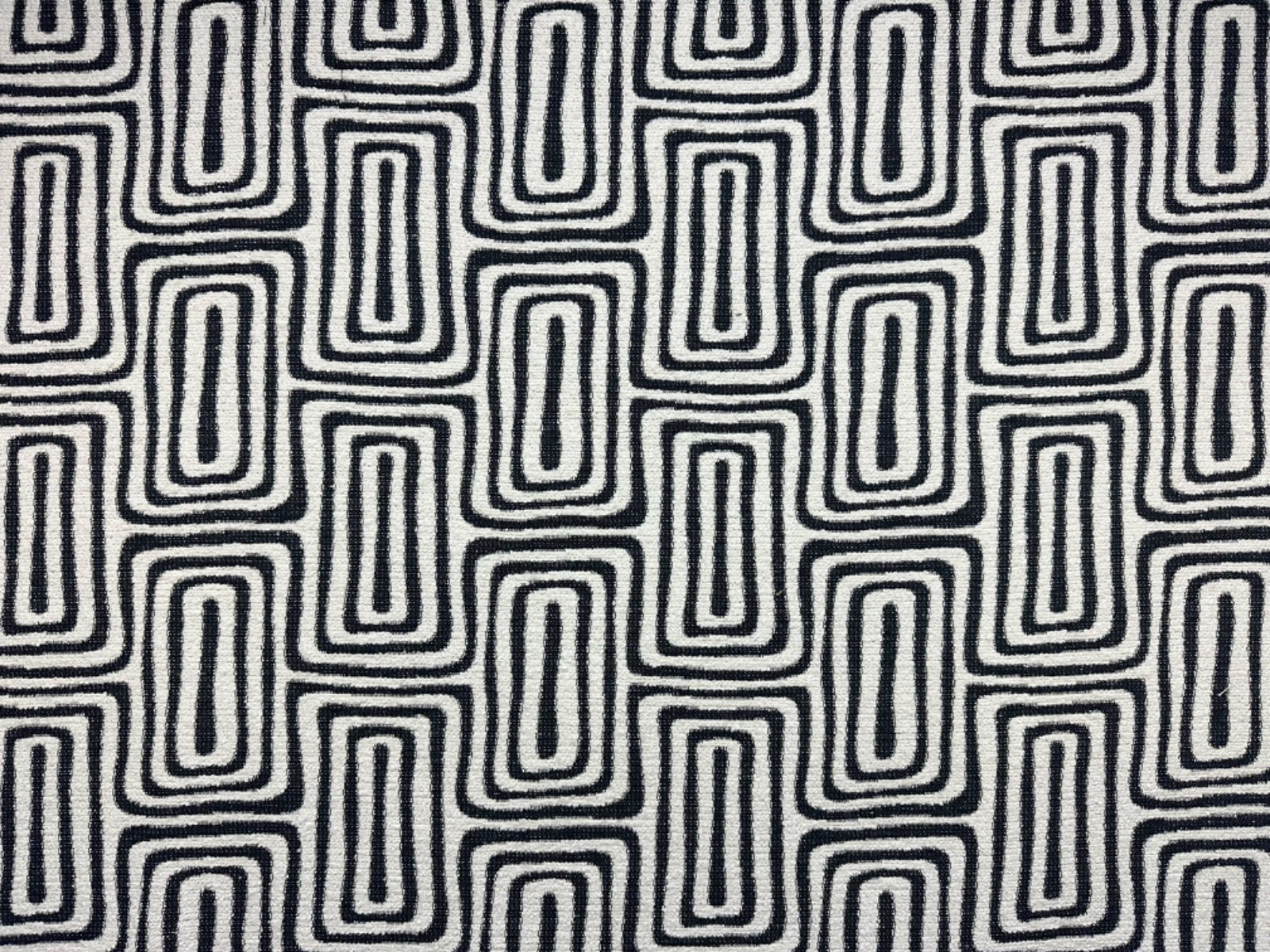 H377 Illusion Tapestry Monochrome Black White