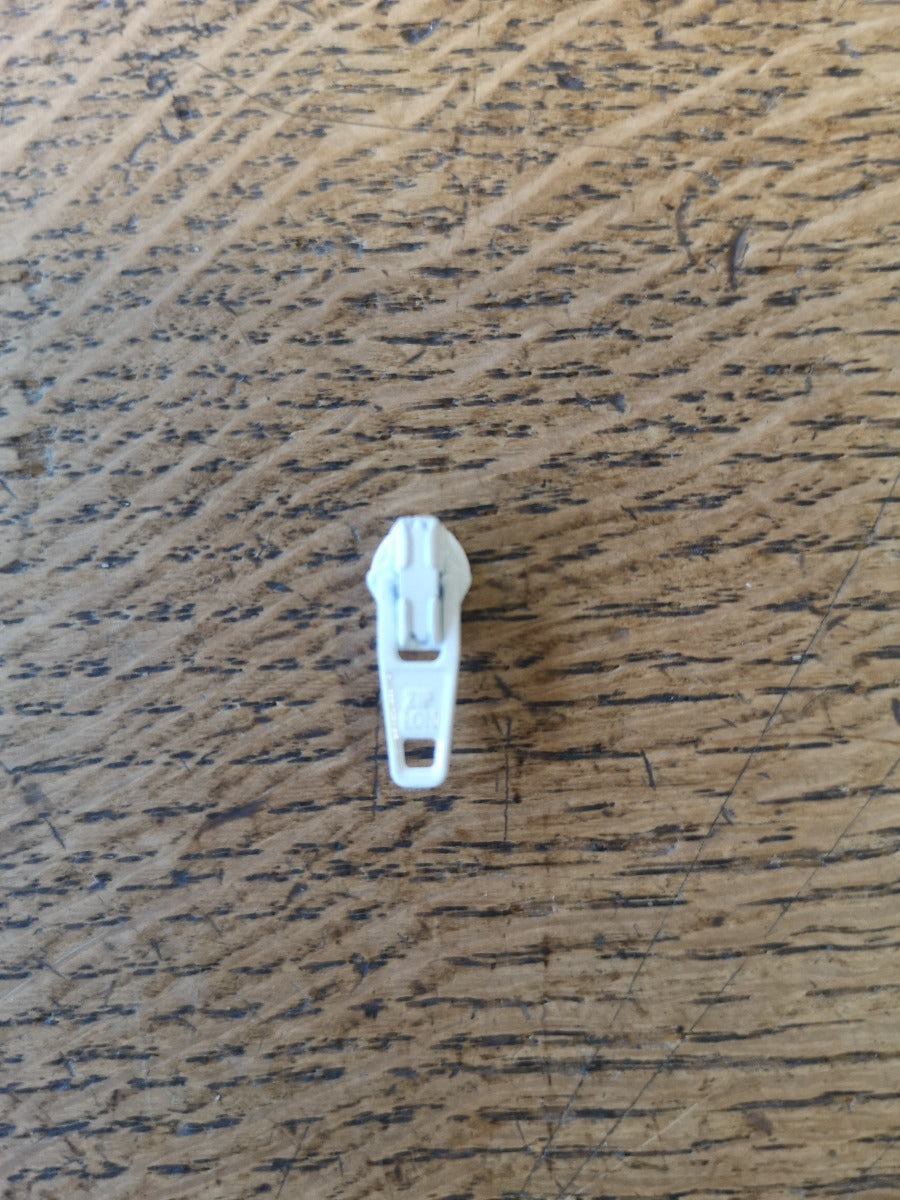 Zip Slider White