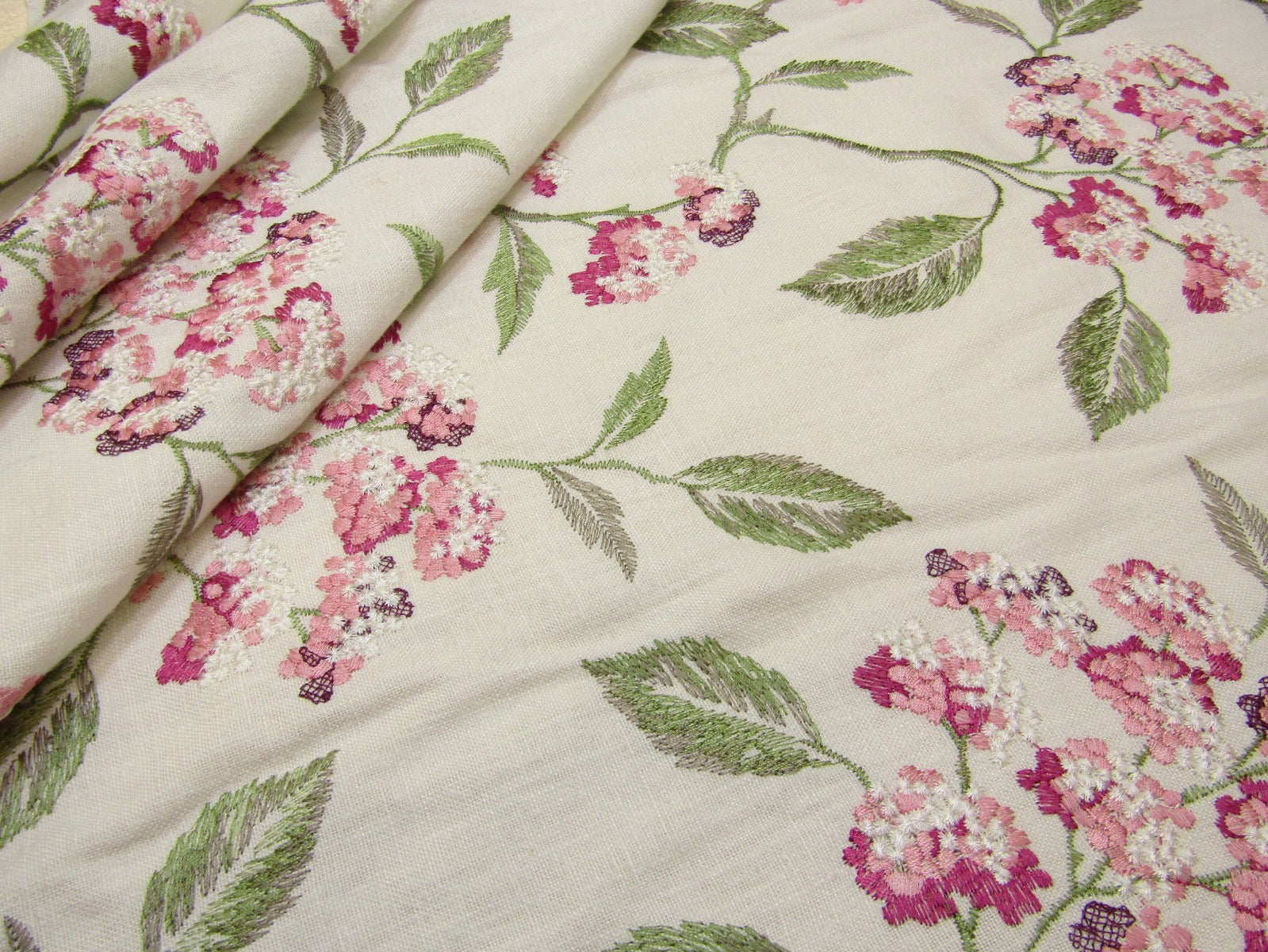 Clarke & Clarke Summerby Raspberry