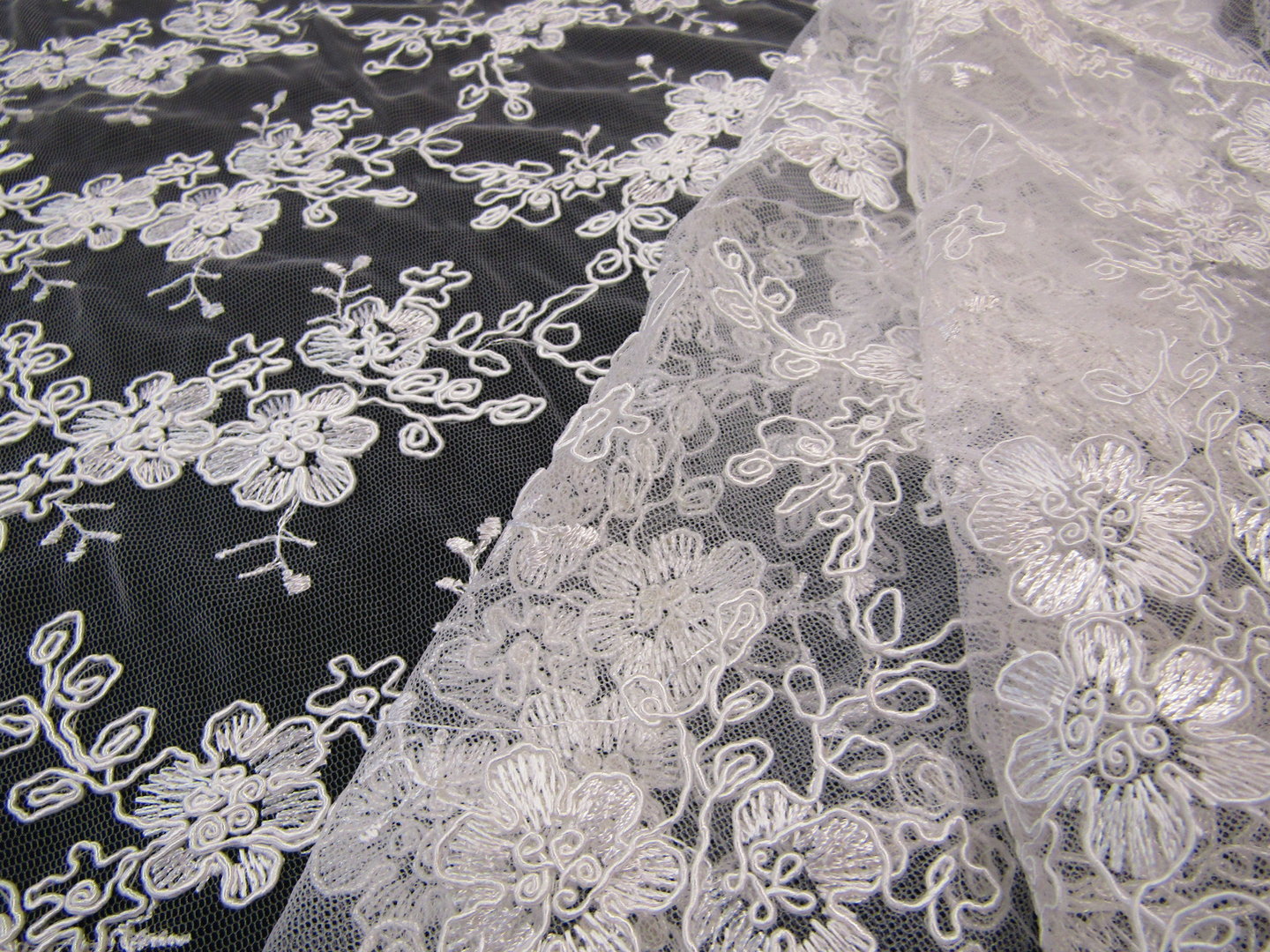 Floral Corded Mesh White Tex Ex 1752