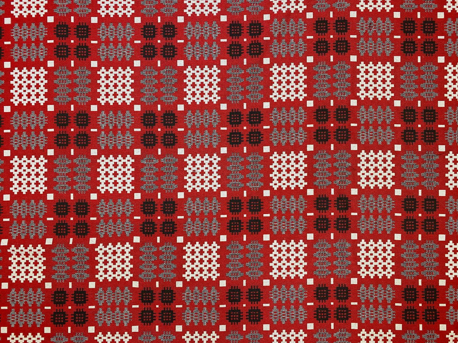 R48 Welsh Blanket Tapestry Red