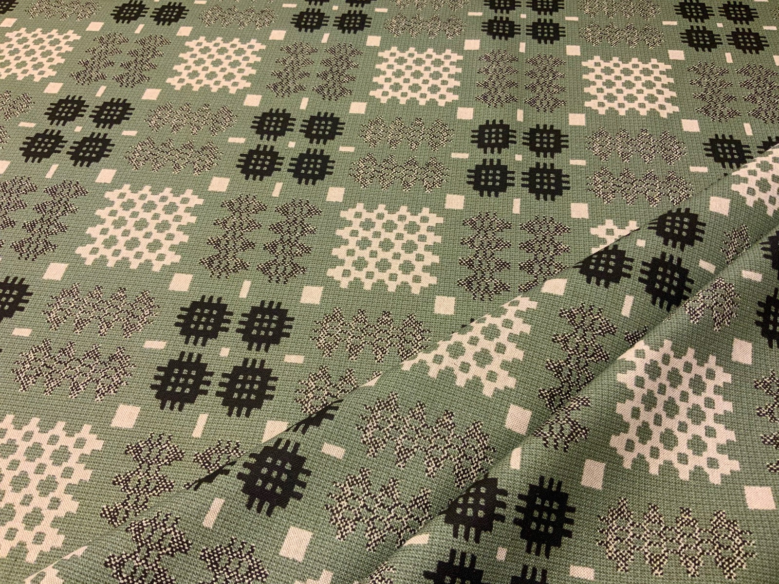 S90 Sage Green Linen Look Welsh Blanket Print