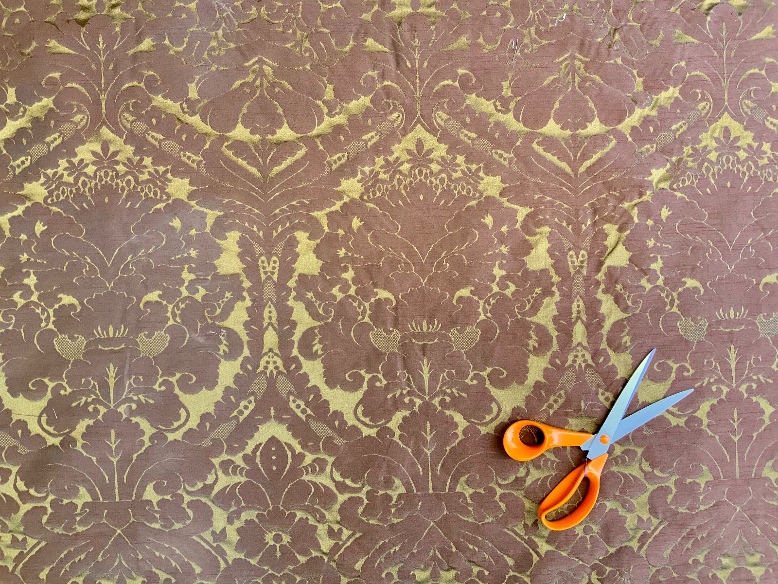 Dutch Damask Copper Gold T459