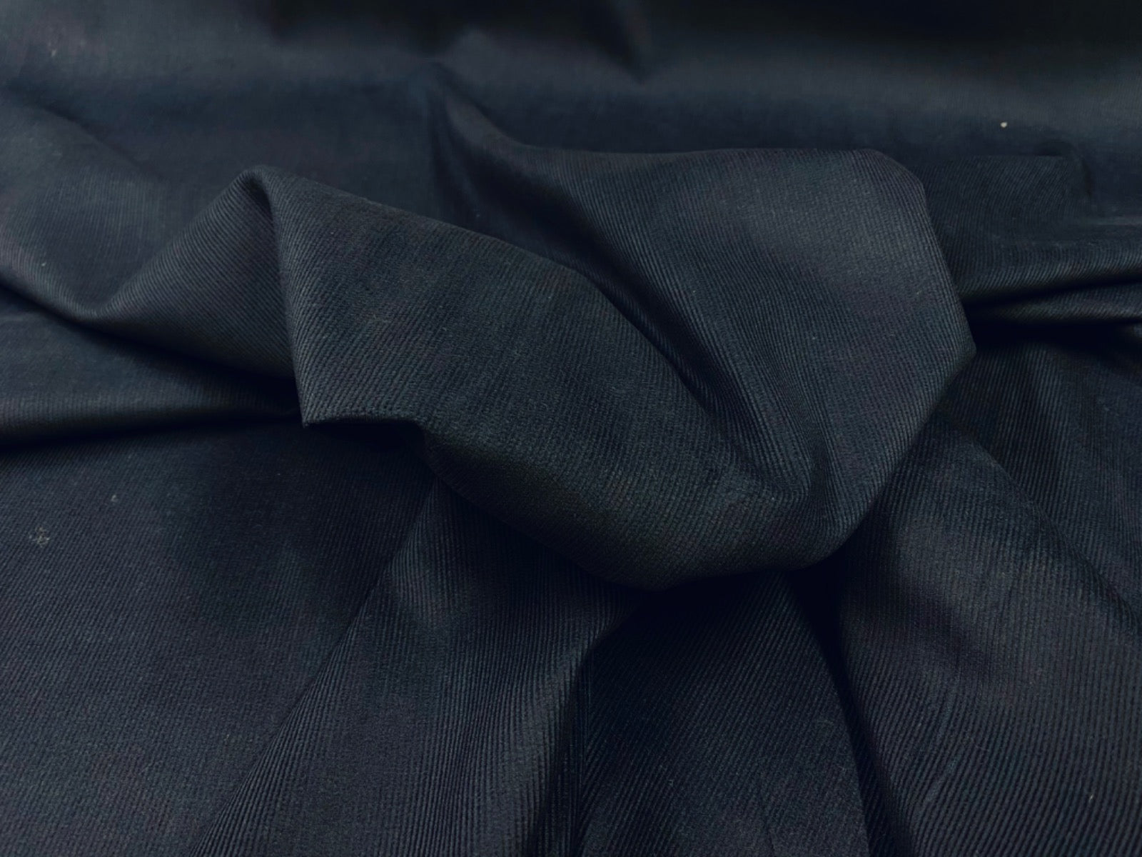 F372 Ex Designer 18 Wale Corduroy Dark Marine