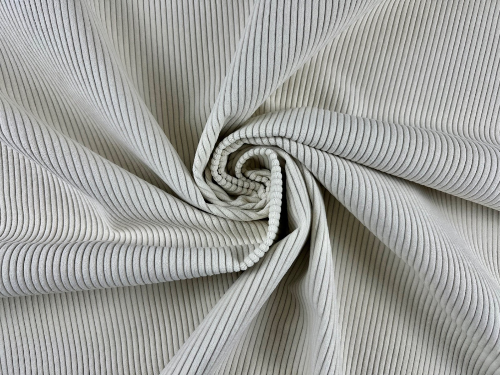 Chunky 5 Wale Upholstery Corduroy Ecru H337