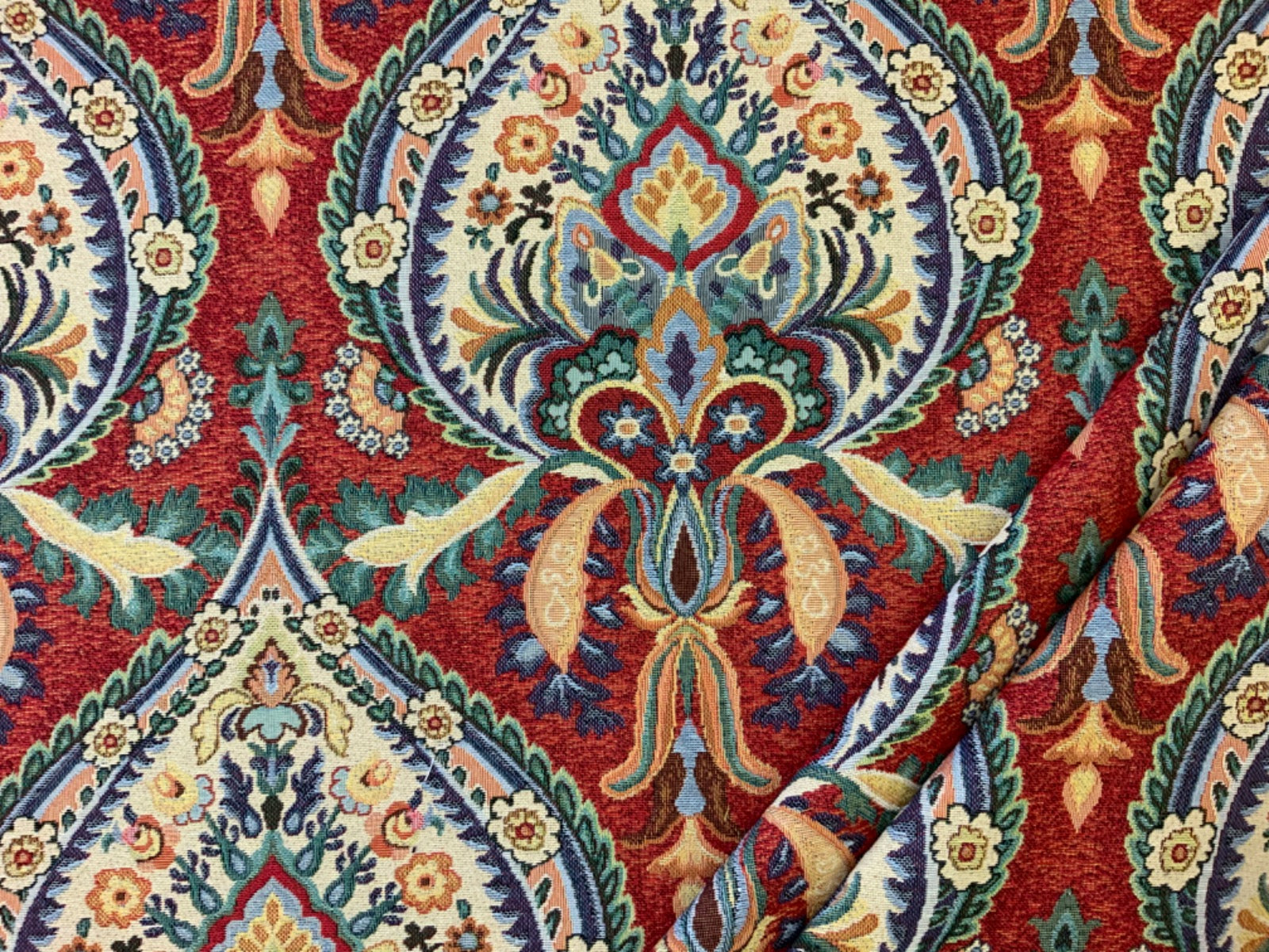 S217 Folk Paisley Tapestry