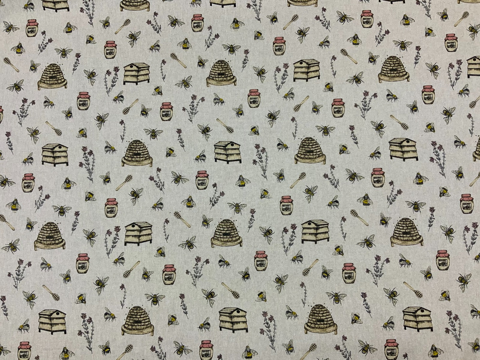 T376 Bee Hives Honey Pots Linen