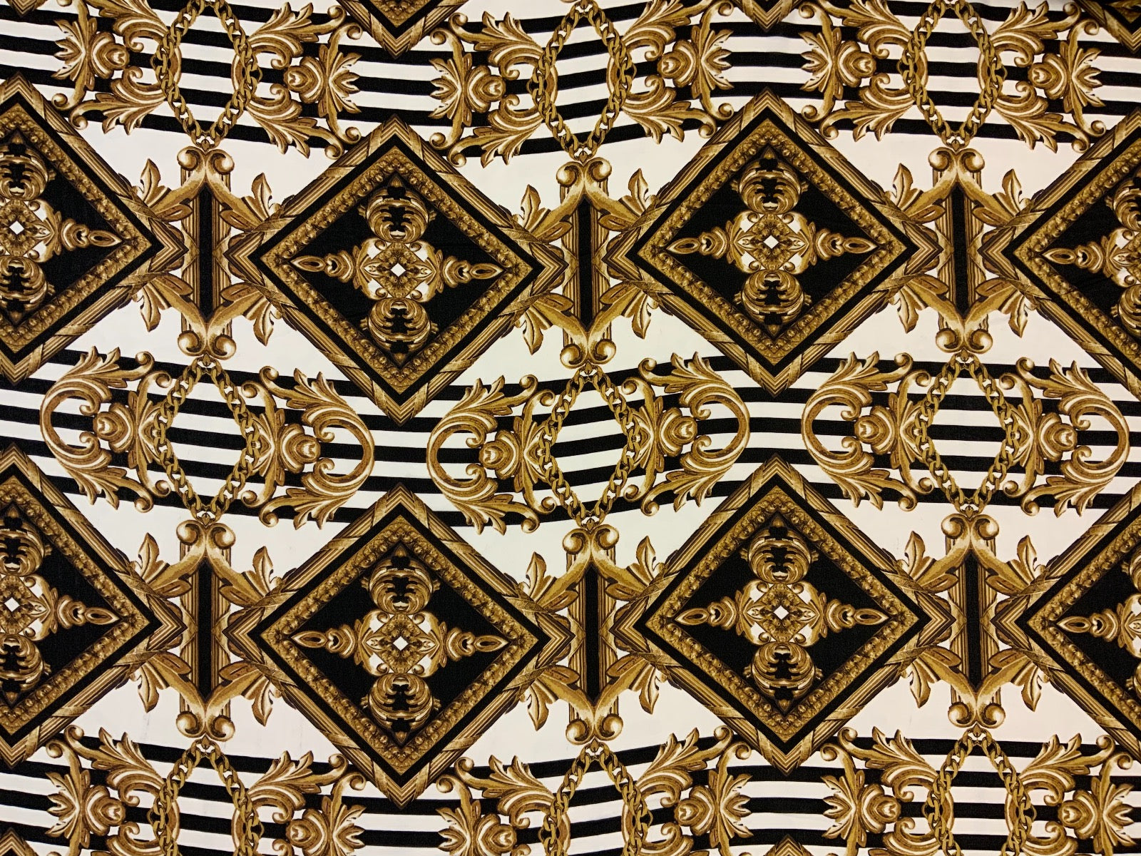 Florence Crepe Black Gold F164