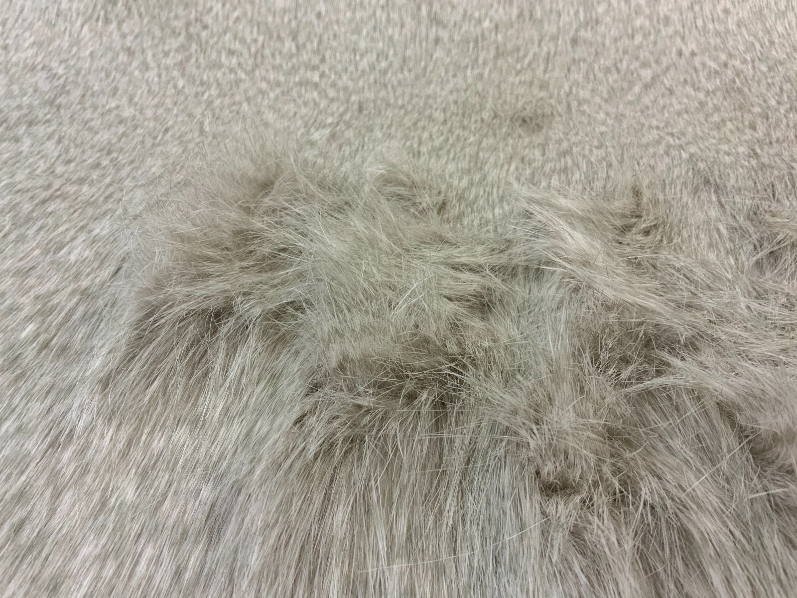 Luxury Silver Wolf Faux Fur Tex Ex 2508