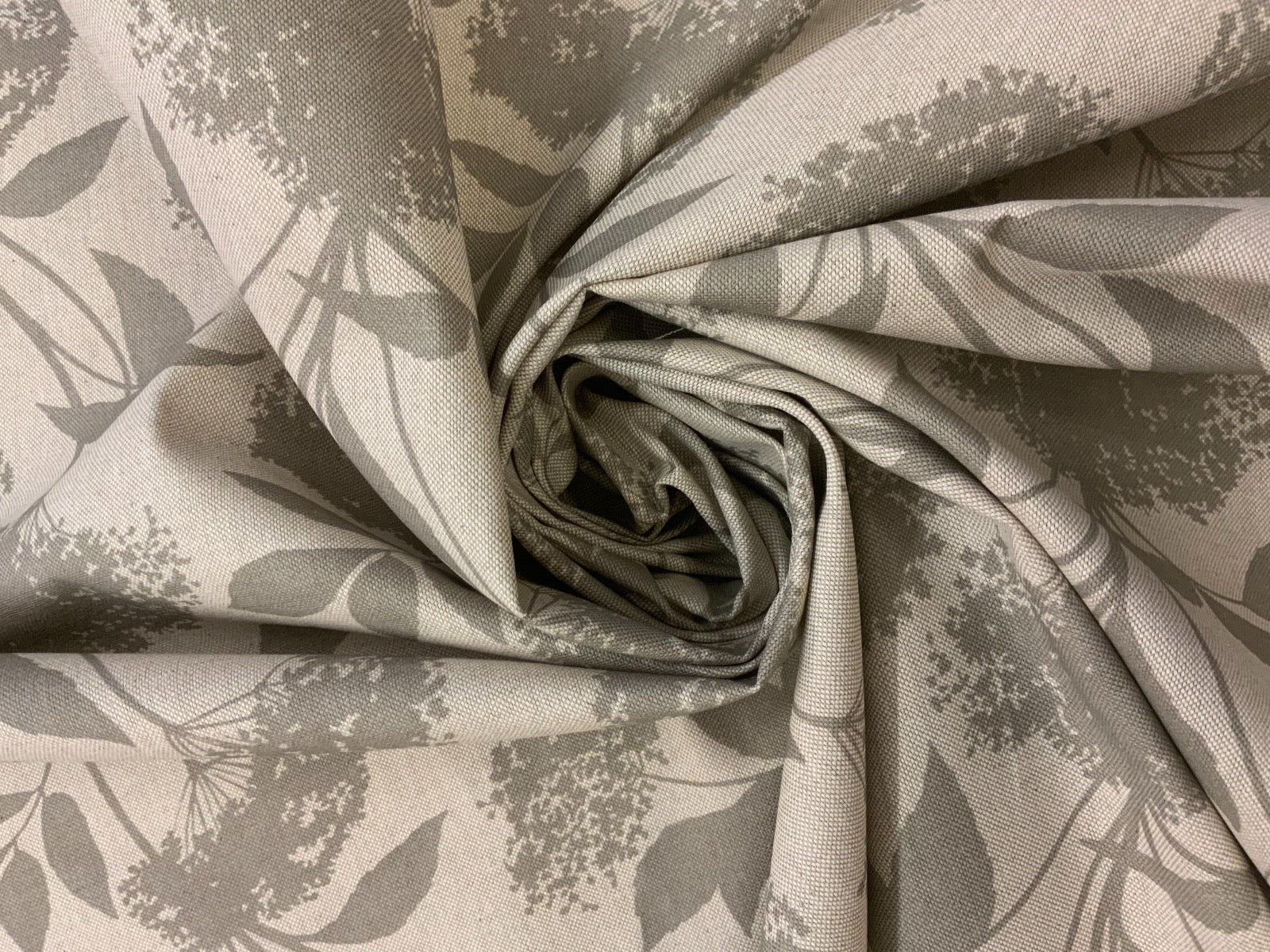S185 Elderflower Taupe