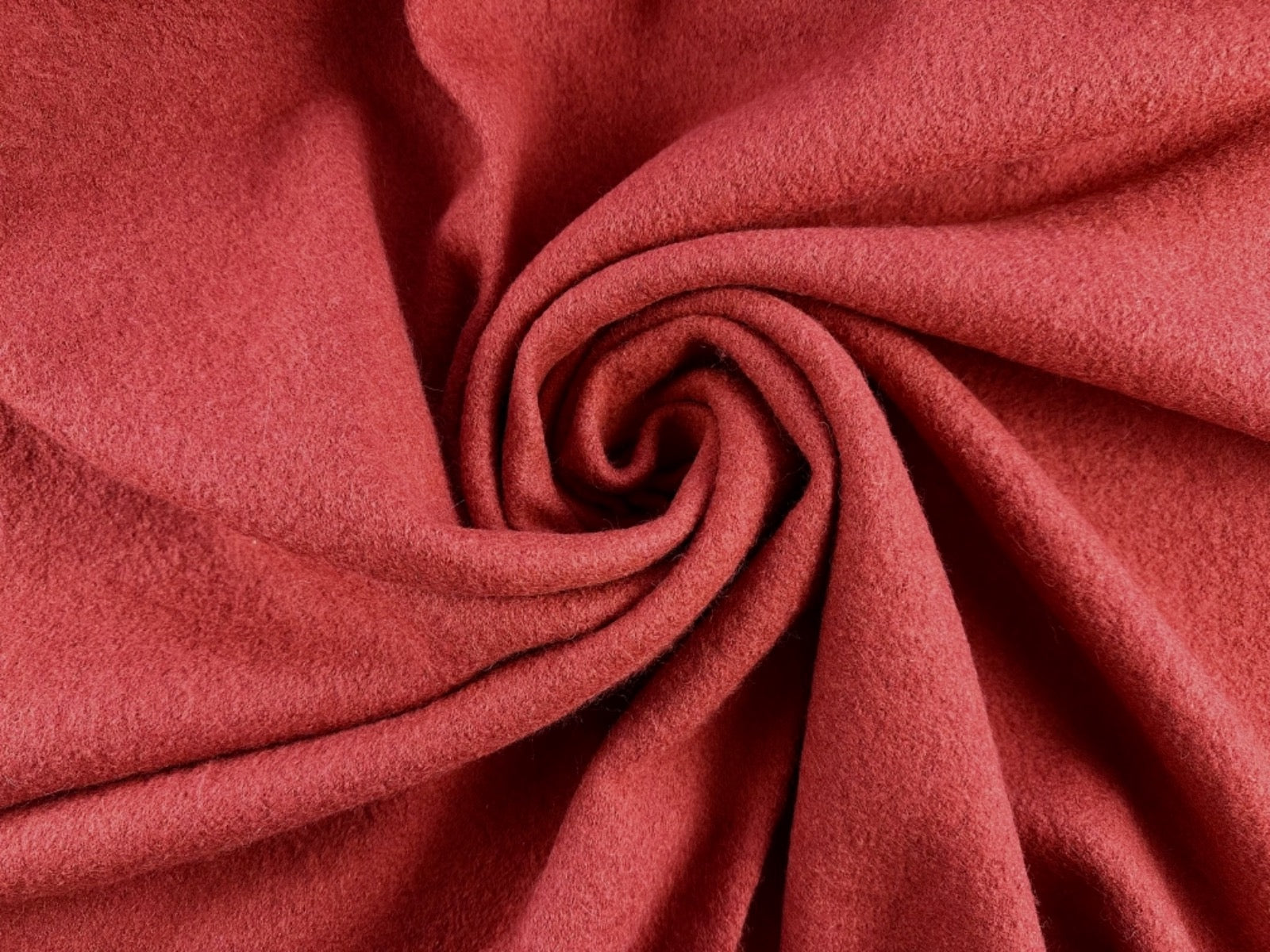 W30 Boiled Wool Tomato Red
