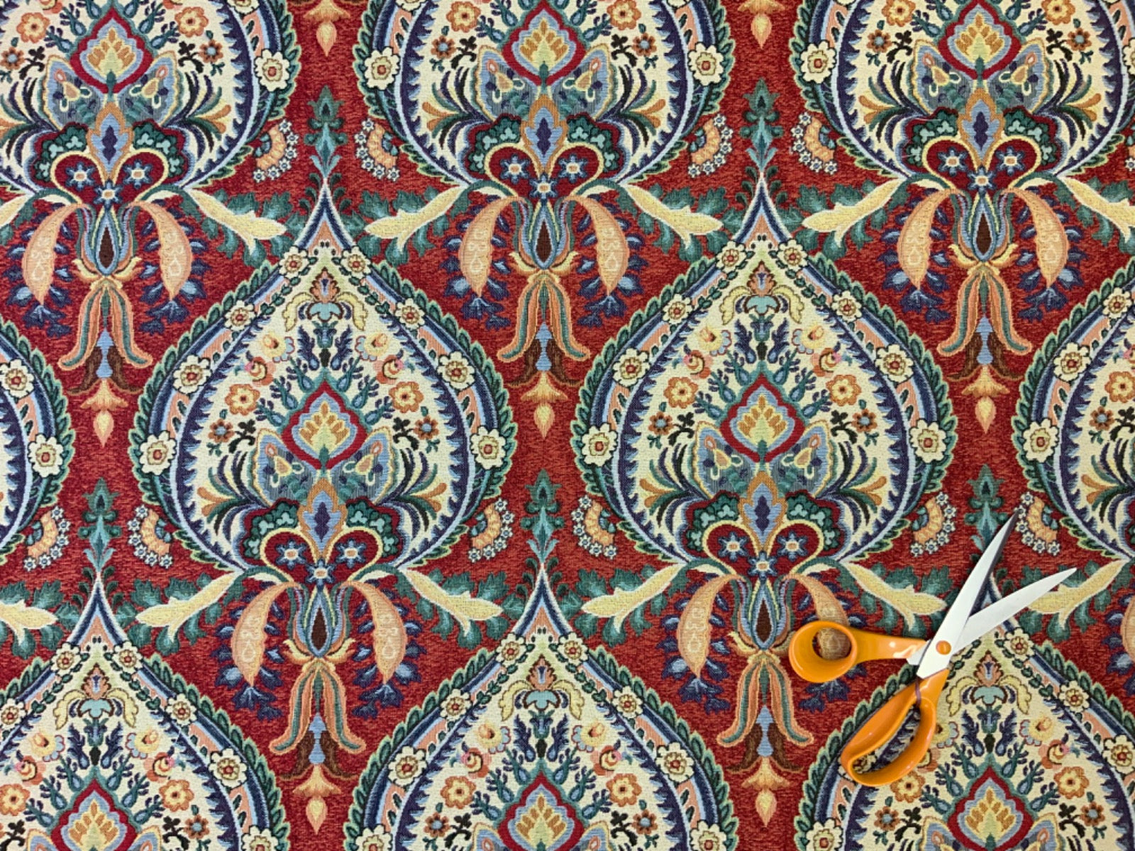 S217 Folk Paisley Tapestry