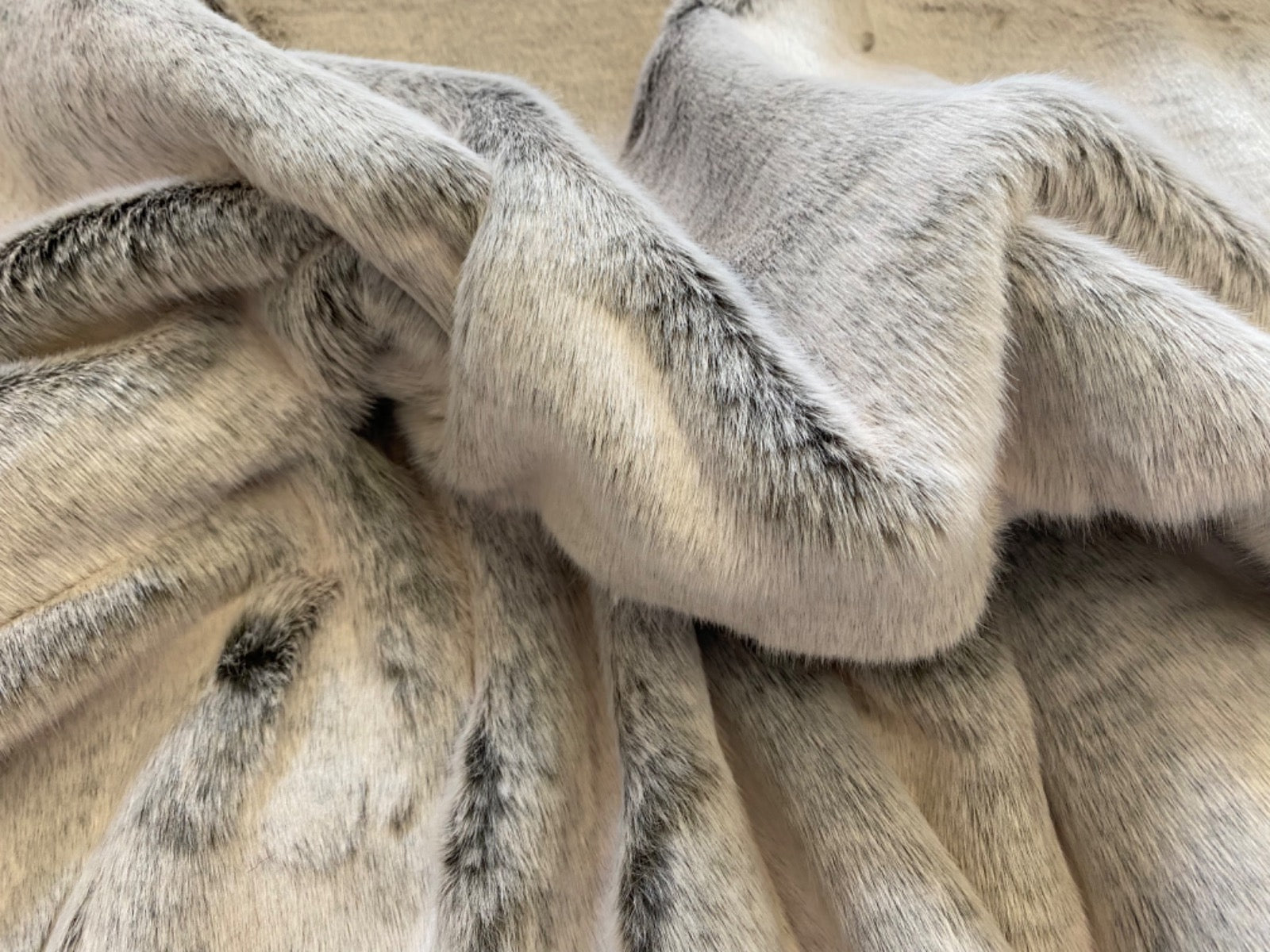 Luxury Faux Silverback Gorilla Fur Tex Ex 2768