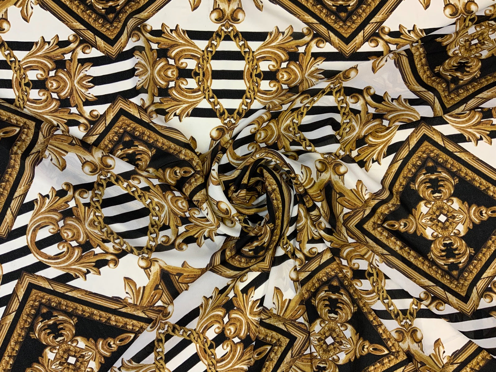 Florence Crepe Black Gold F164