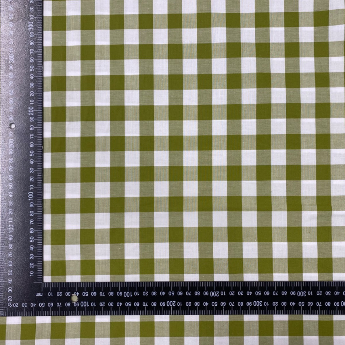 C746 17mm Green Olive Woven Cotton Gingham Fabric Scale