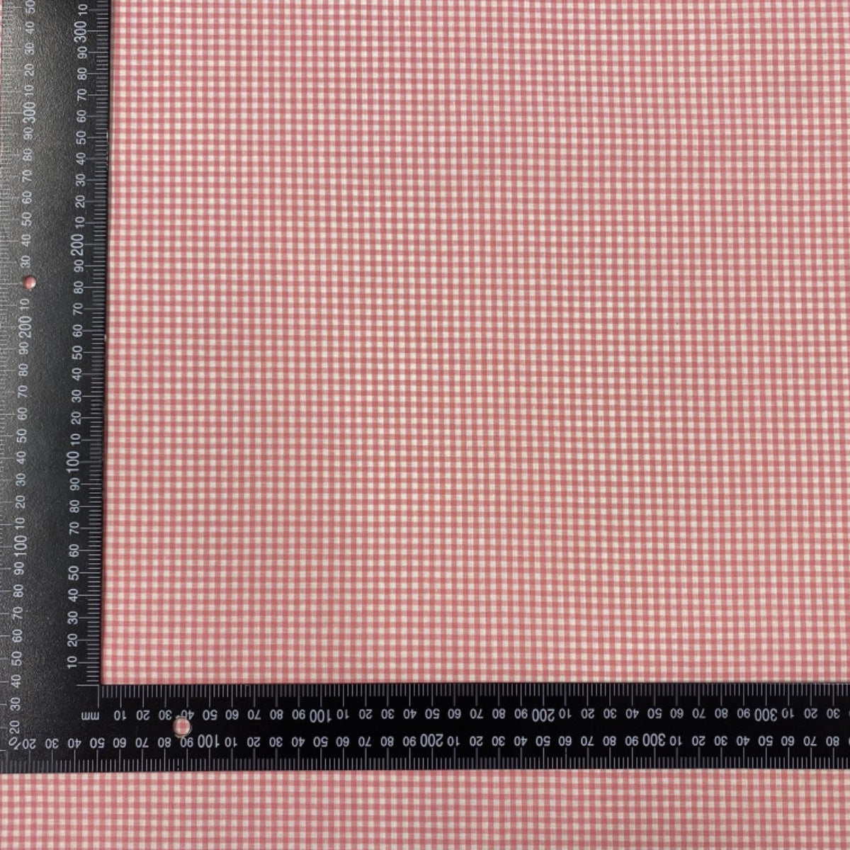 C748 3mm Pink Woven Cotton Gingham Fabric Scale