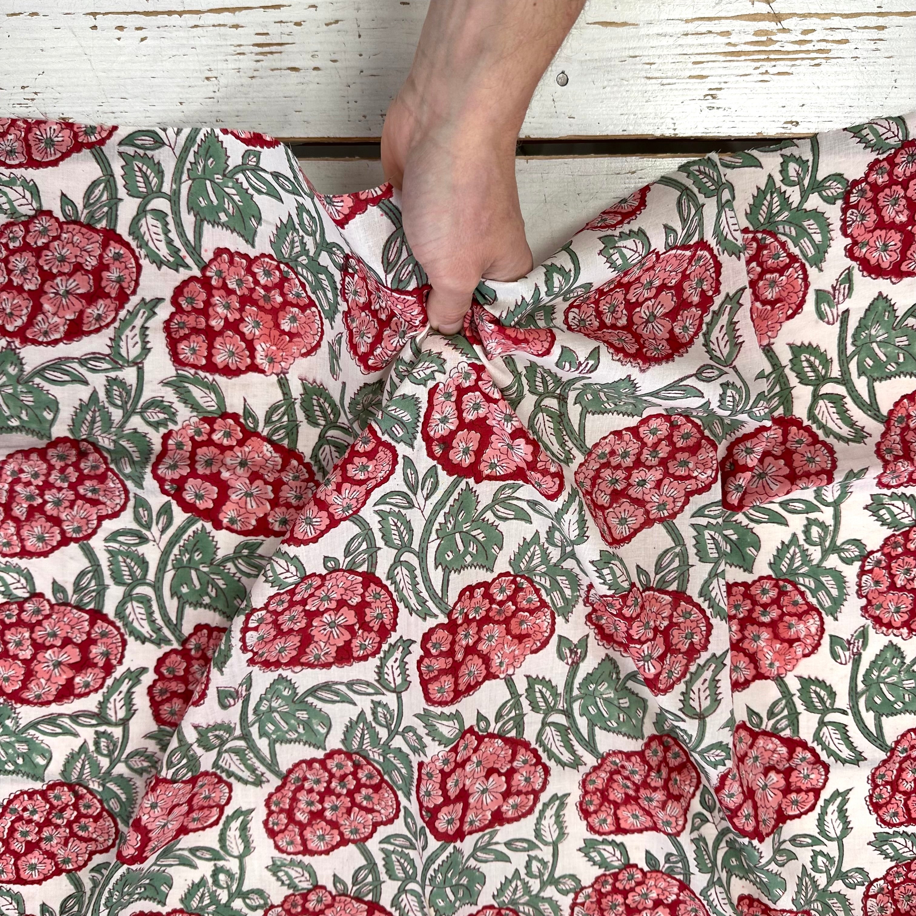 Hydrangea Floral Block Print White Red Tex Ex 2994