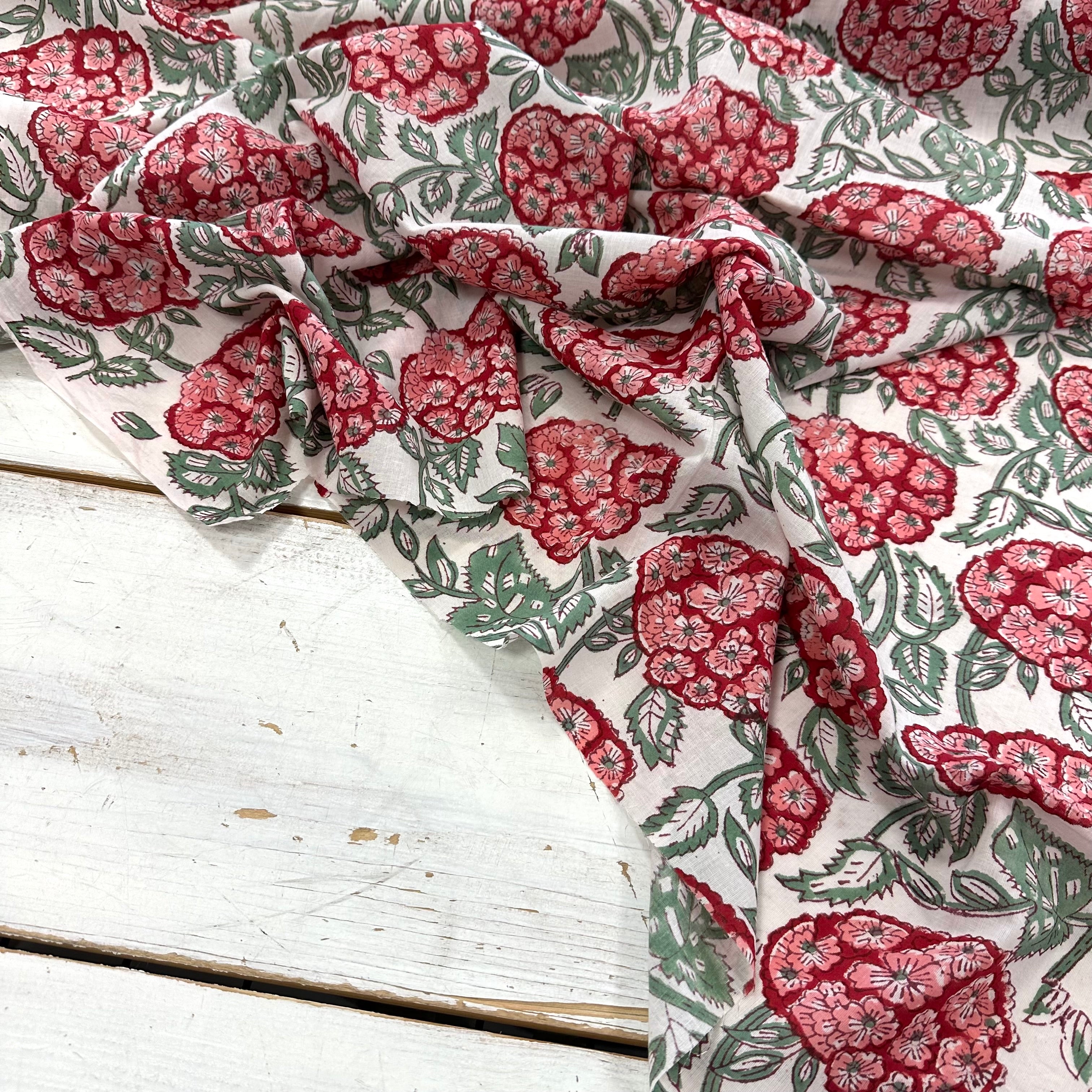 Hydrangea Floral Block Print White Red Tex Ex 2994