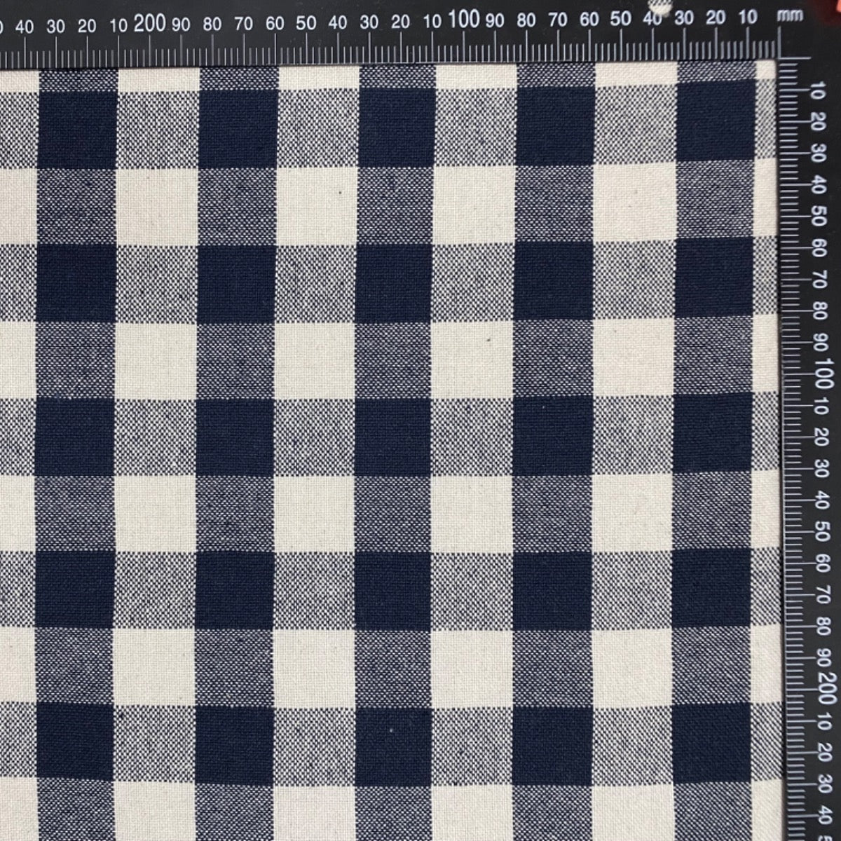 H390 Rustic Chunky Gingham Navy Fabric Scale
