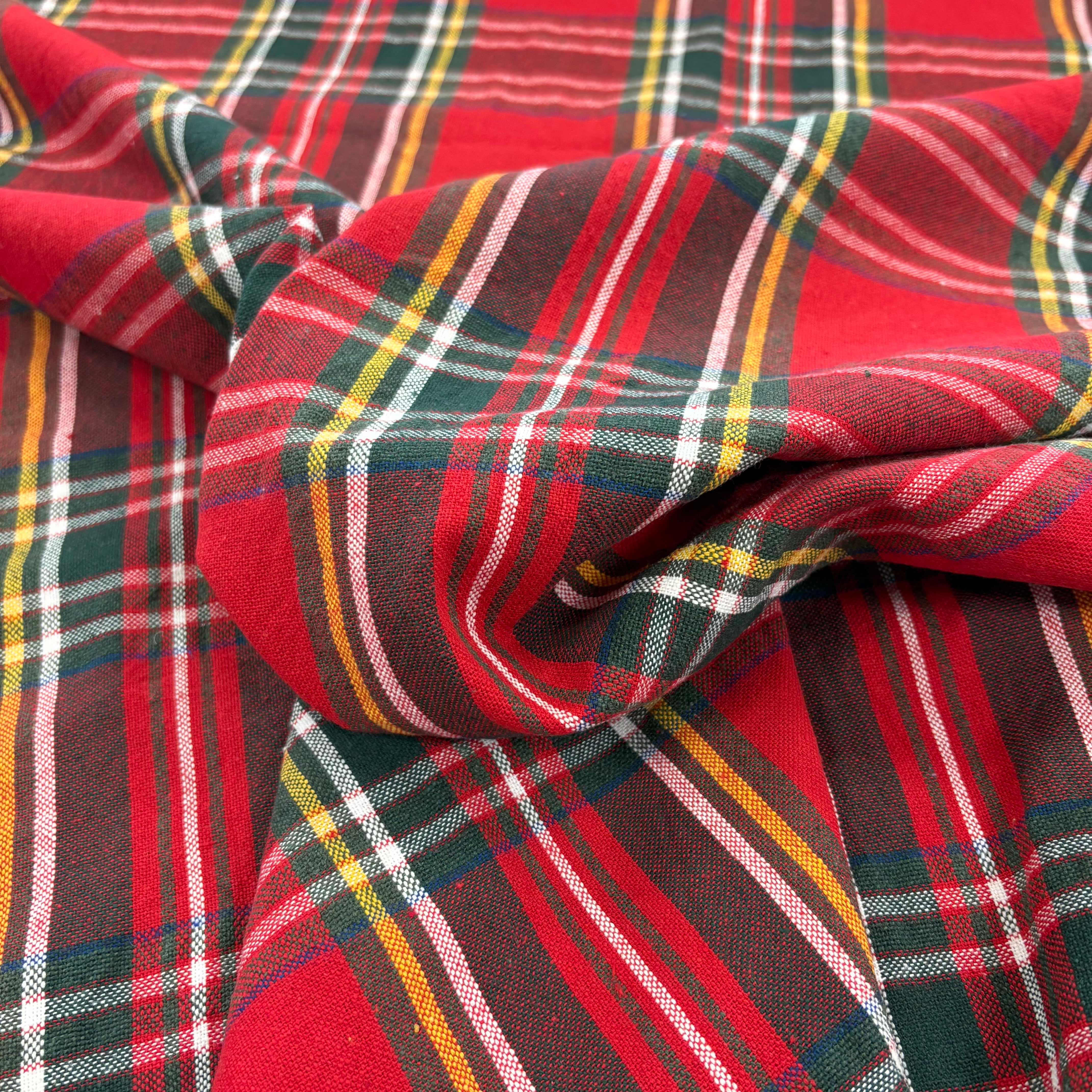 H442 Claude Rustic woven Tartan Red Green