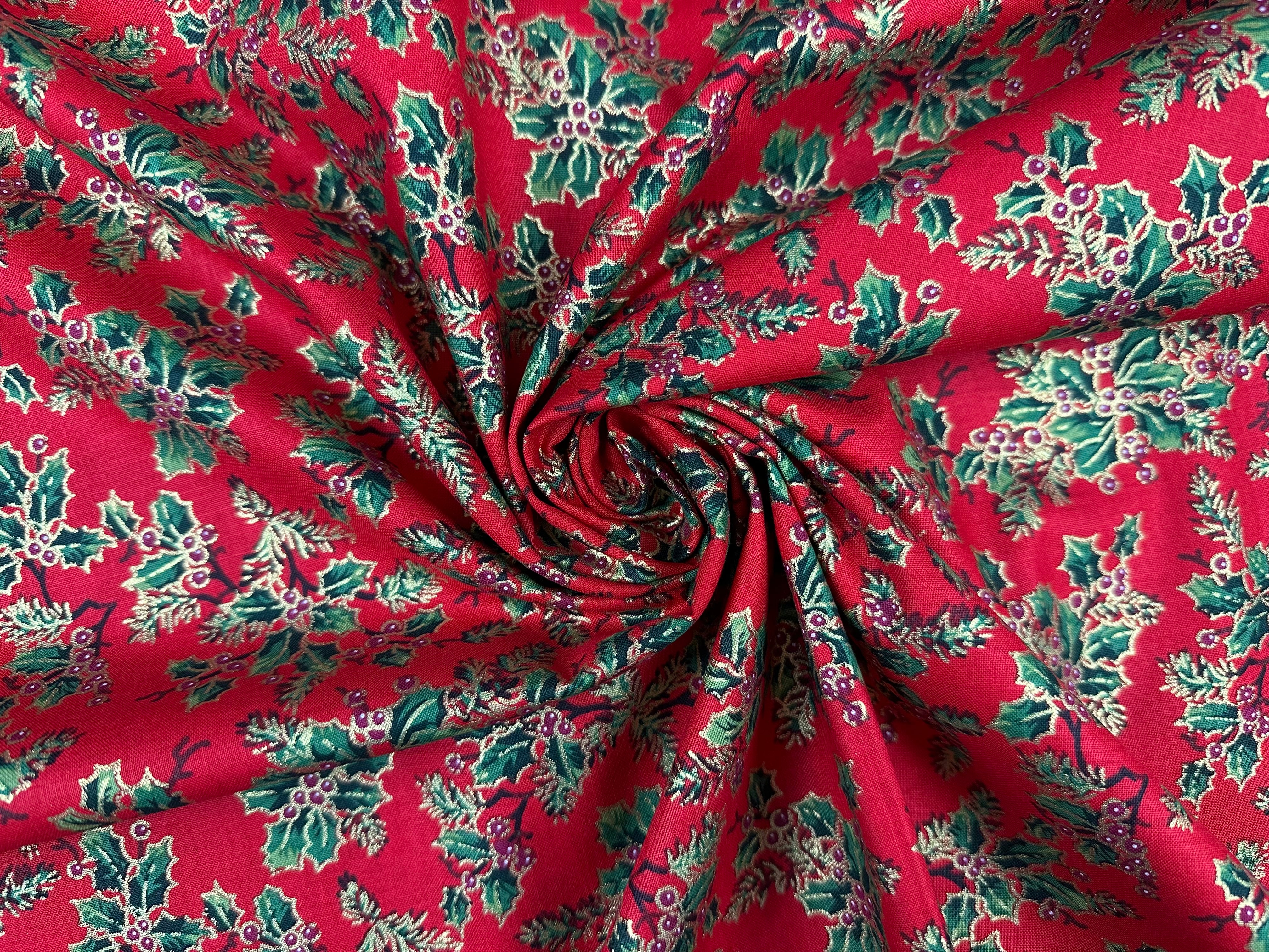 C829 Holly Bush Metallic Red