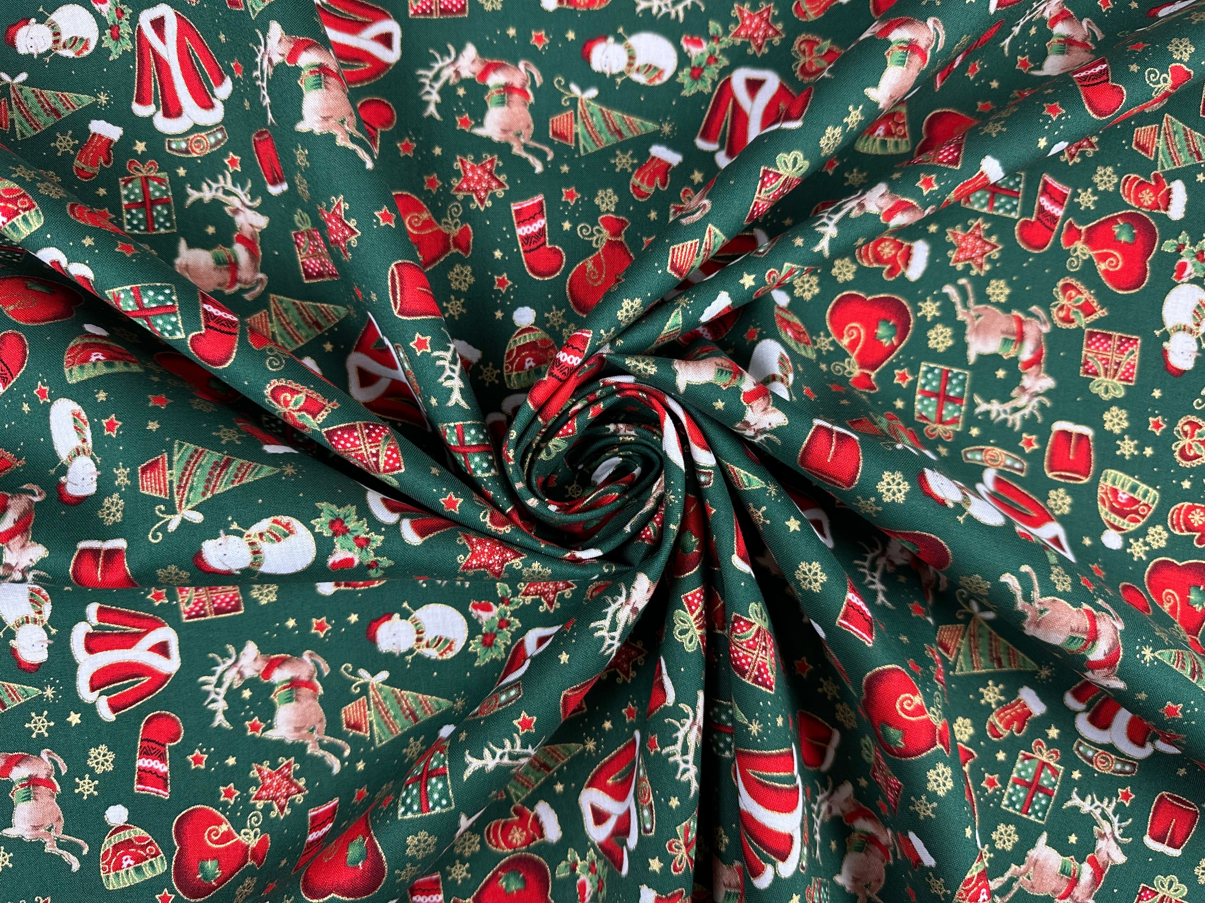 I525 Santas wardrobe green