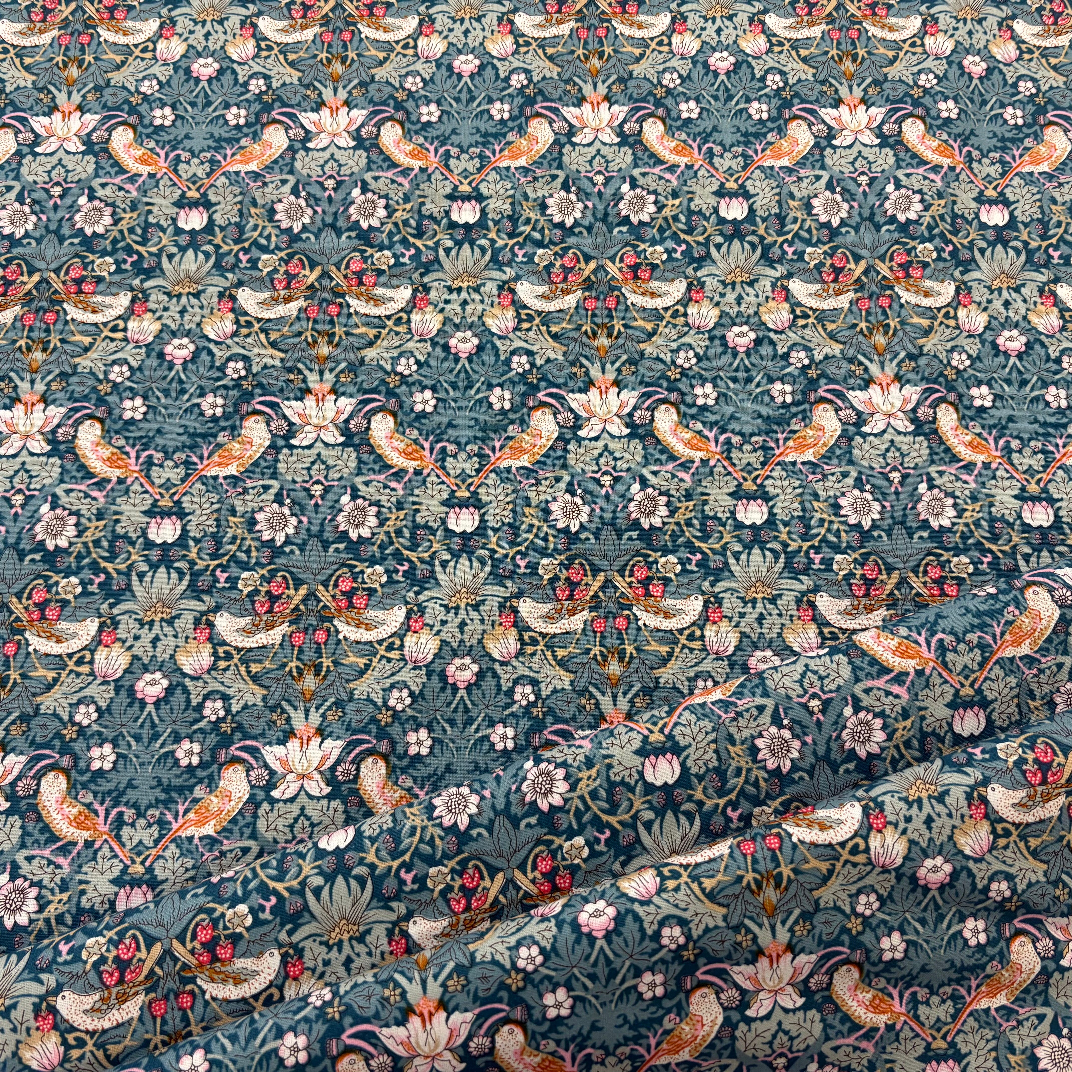 Tex Ex 2725 Hedgerow Birds Navy cotton lawn