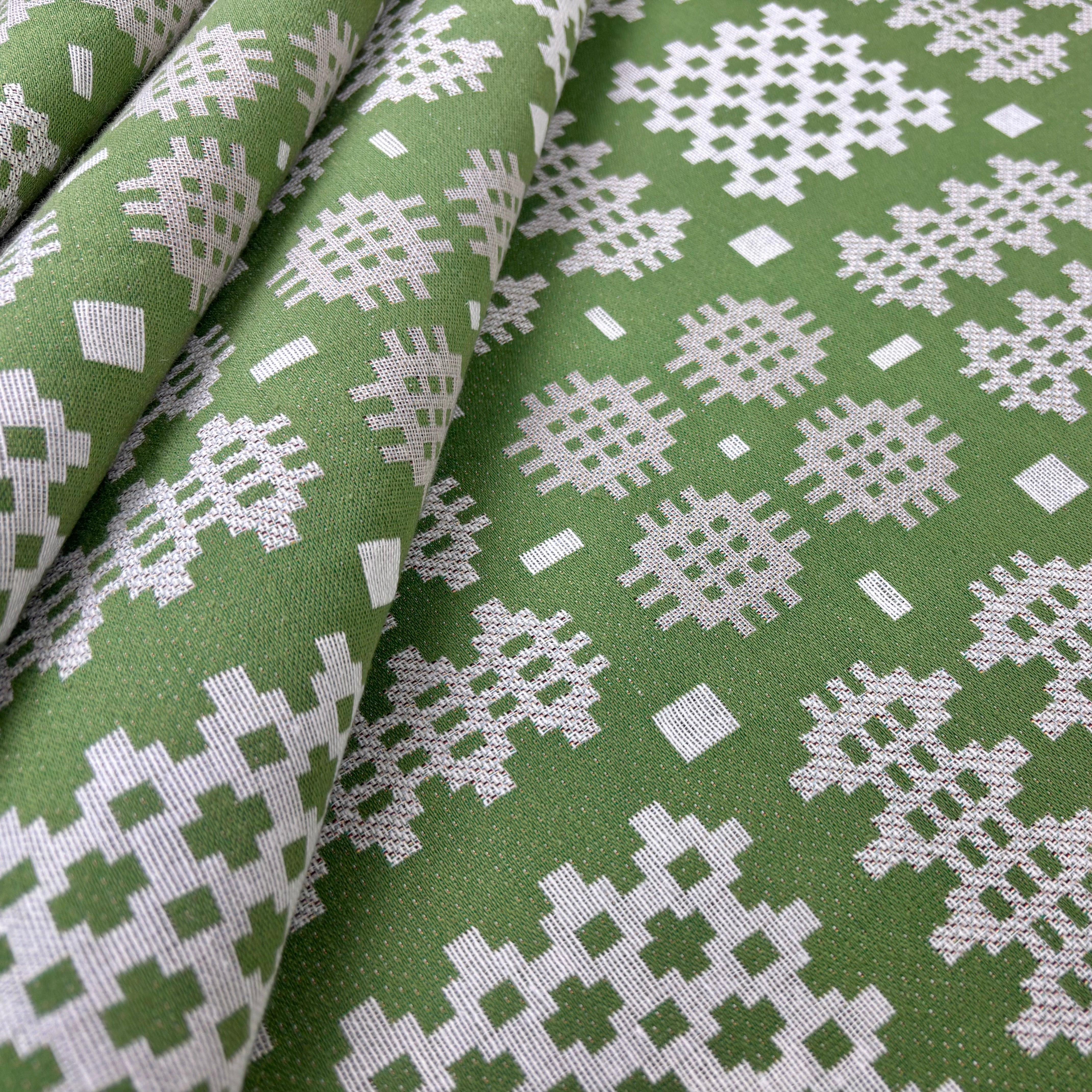 S296 Welsh Blanket Tapestry Green