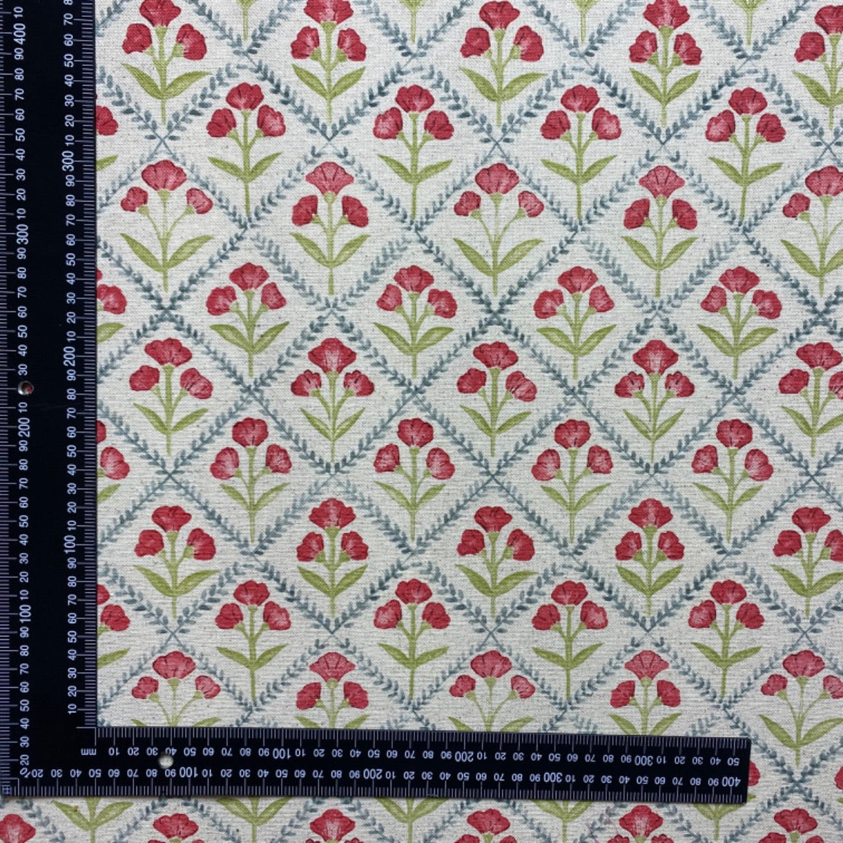 Prestigious Textiles Chatsworth Poppy floral cotton linen fabric from the Greenhouse collection Scale