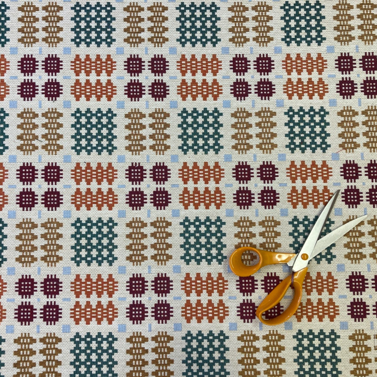 R57 Welsh Blanket Tapestry Multi Fabric Scale