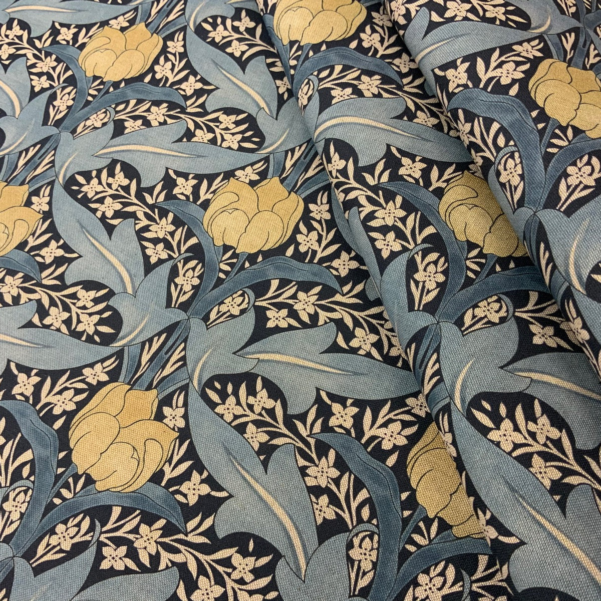 S158 Deco Tulips Indigo Corn Fabric Folded