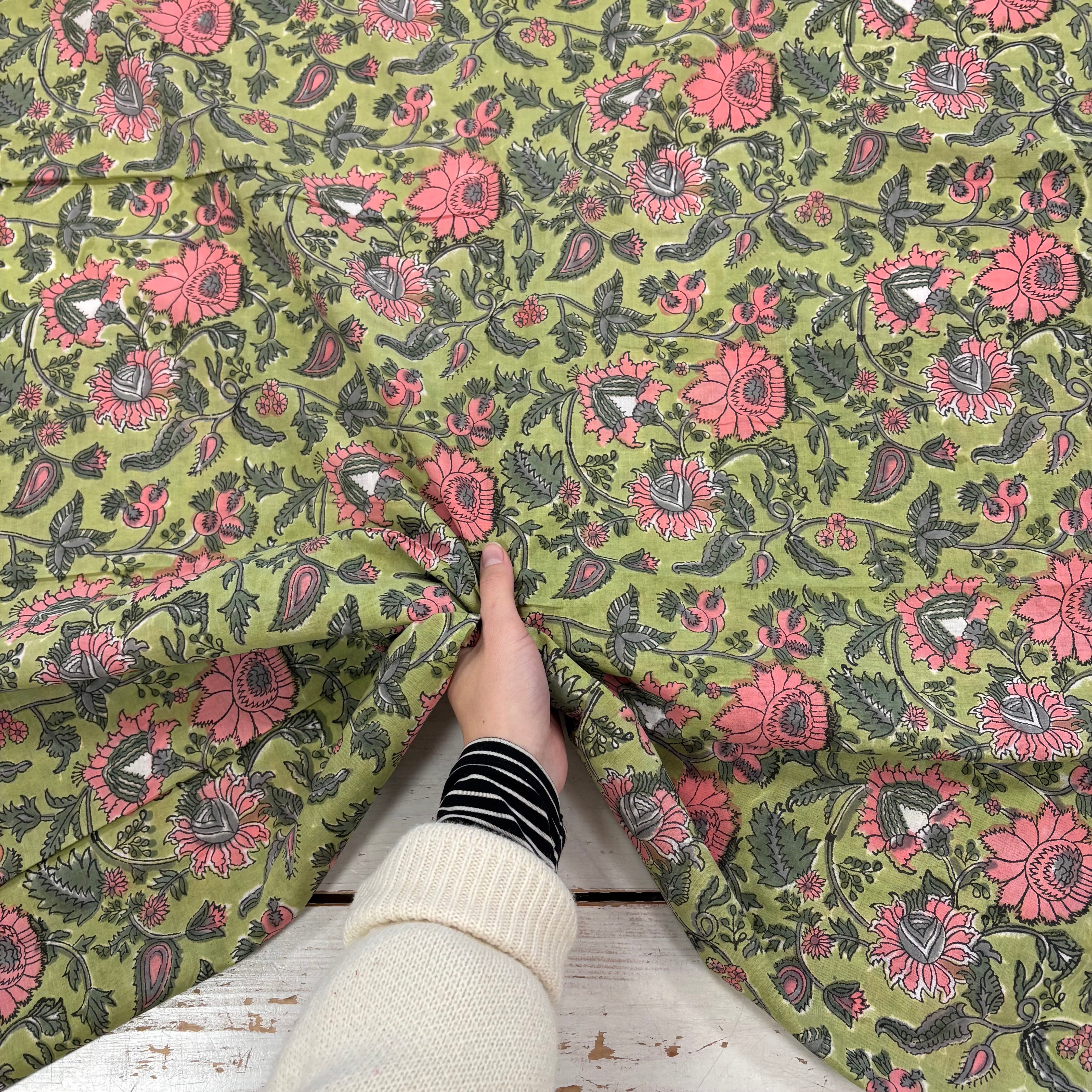 The Trailing Rajasthan Flower Block Print Tex Ex 2947 Fabric Scale