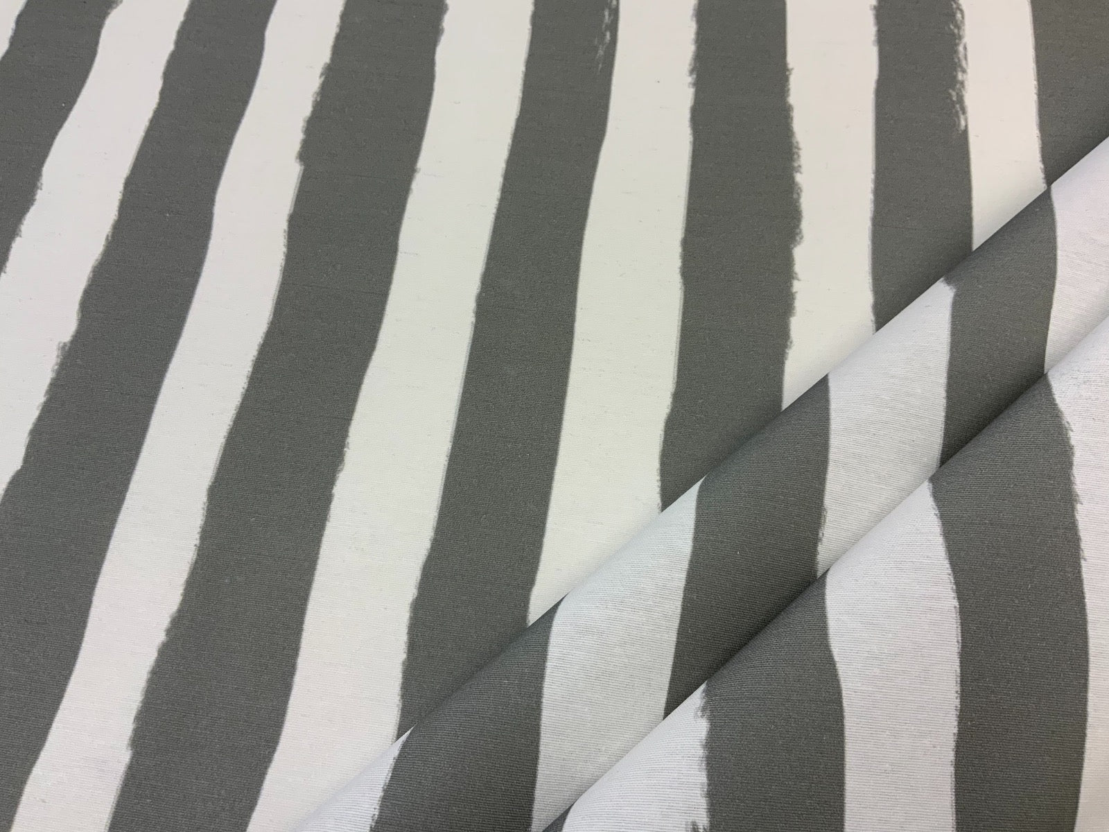 S178 Outdoor Water Repellent Paint Stripe Grey