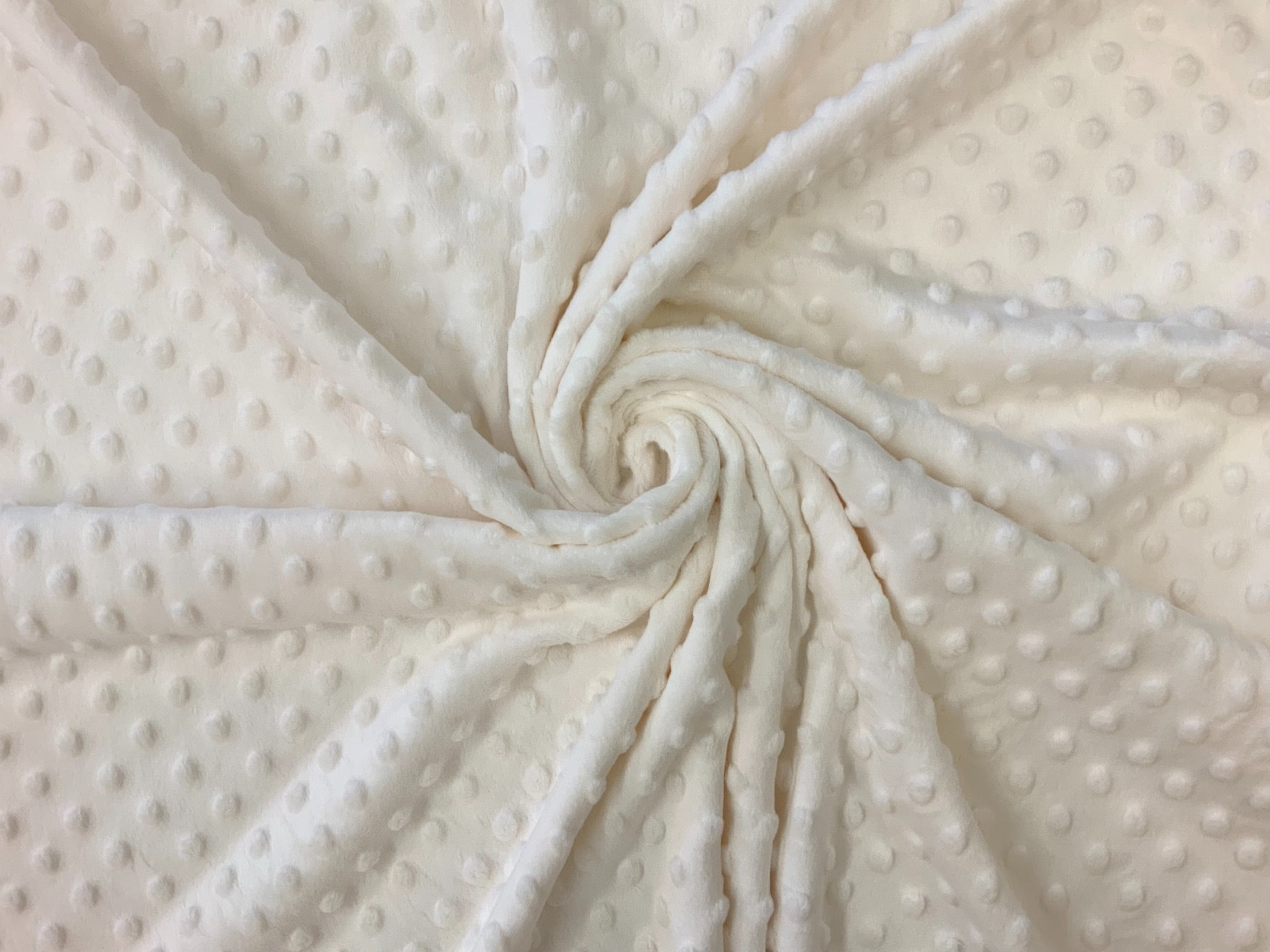 C655 Dimple Fleece Fur Fabric ivory