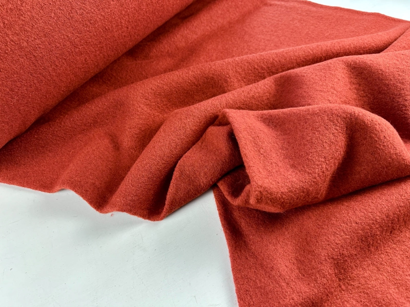 W30 Boiled Wool Tomato Red
