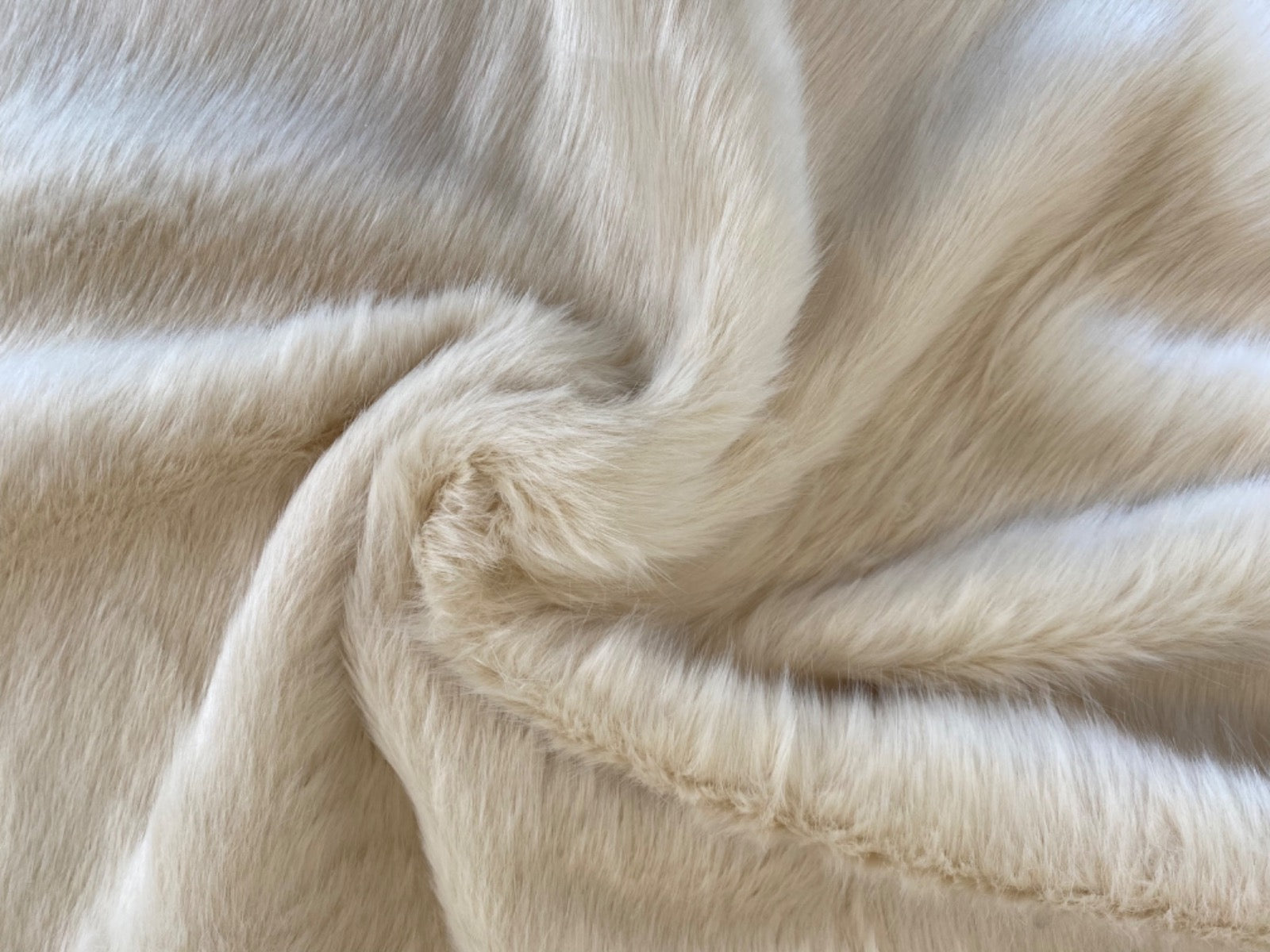 Luxury Extra Wide Cream Faux Fur Tex Ex 2769