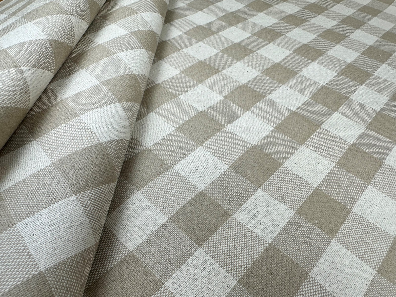 H416 Rustic Gingham Oilcloth Beige