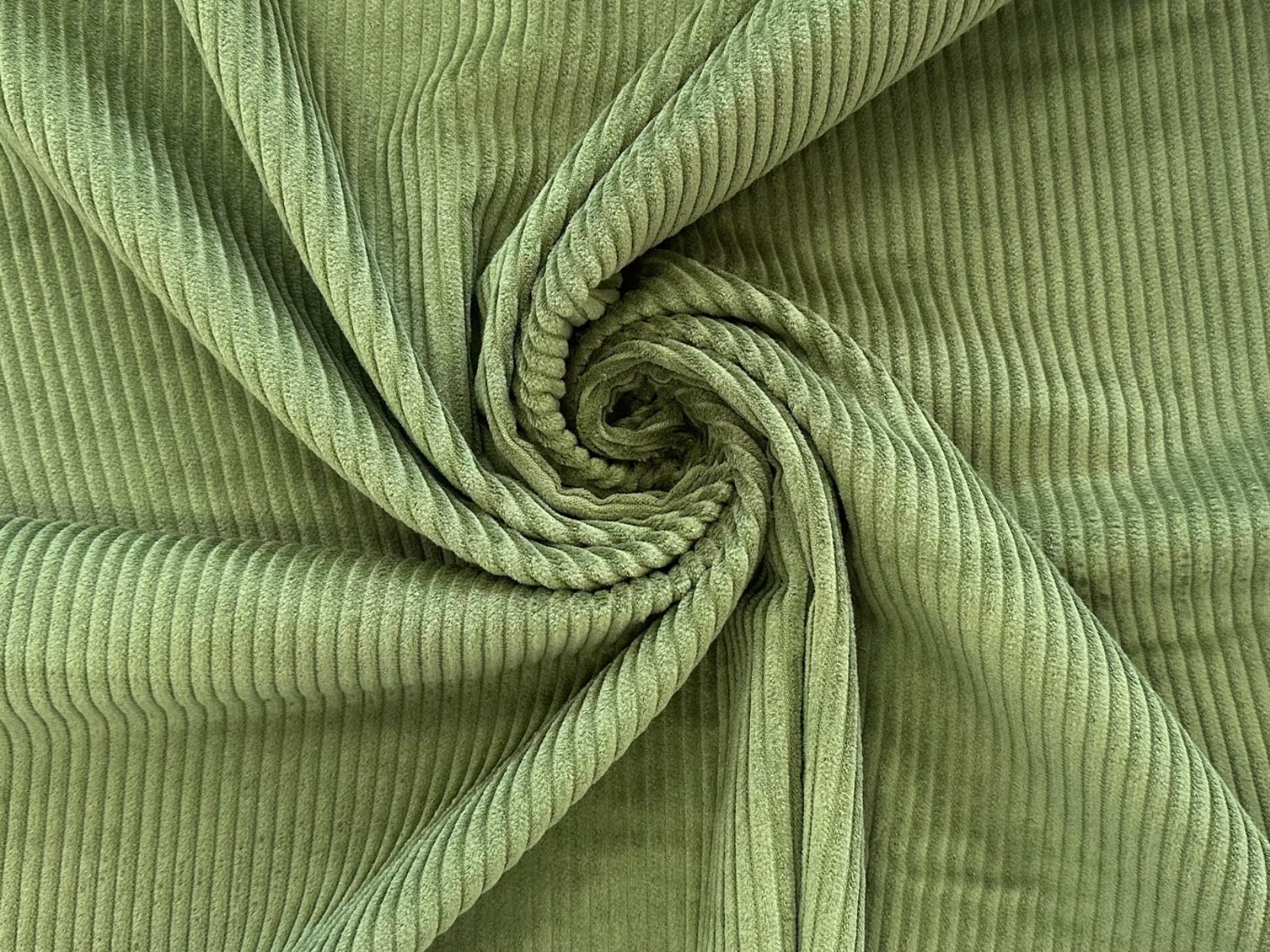 C818 4.5 Wale Corduroy Moss