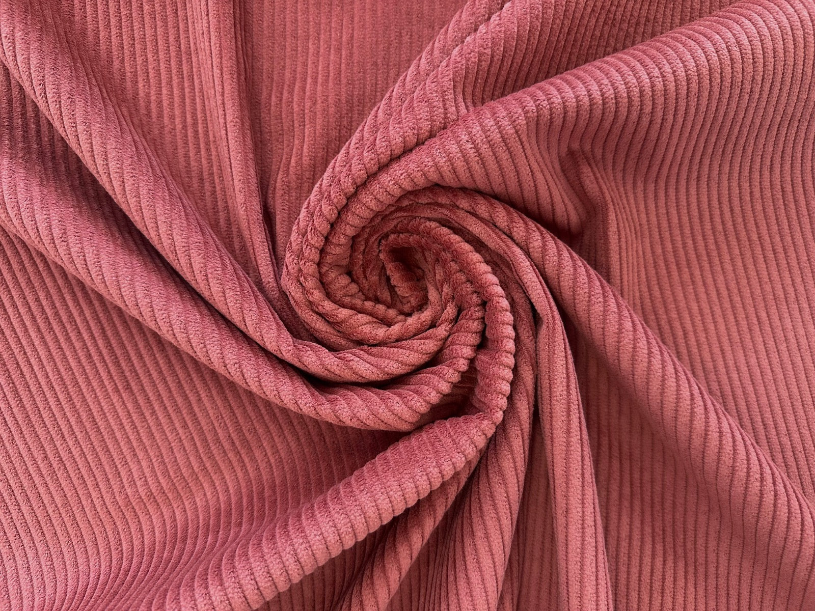 C816 4.5 Wale Corduroy Rose