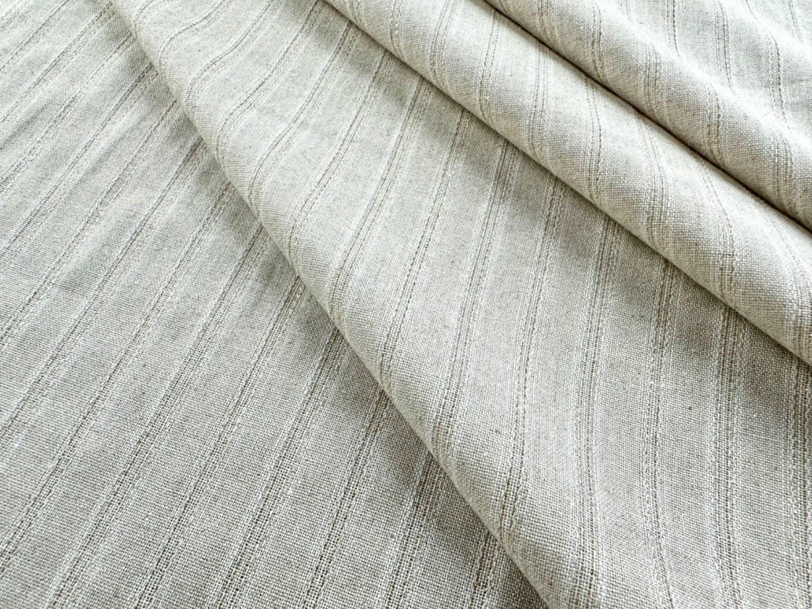 C773 Linen and Lurex Stripe