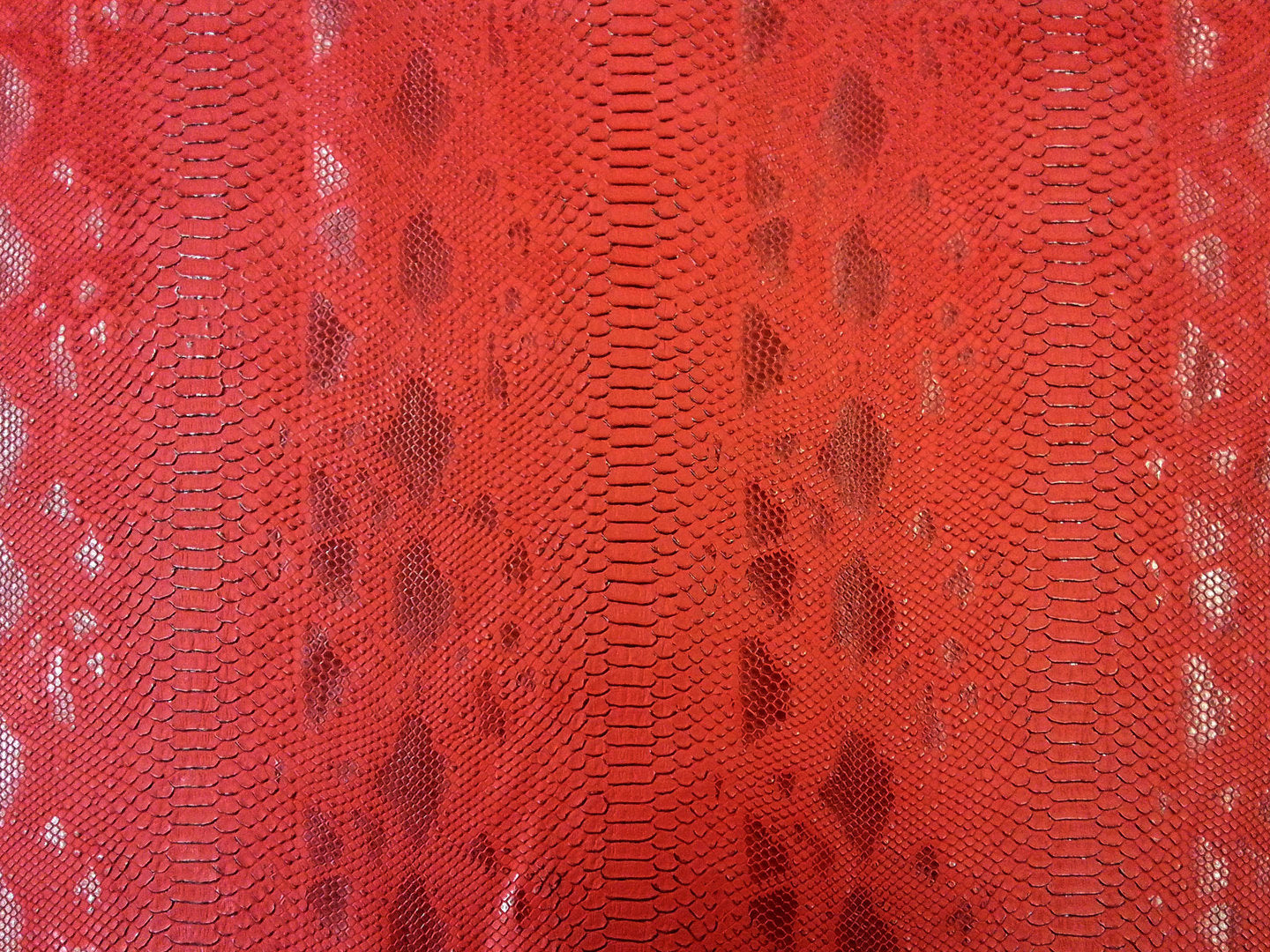 Snakeskin Leatherette Red H46