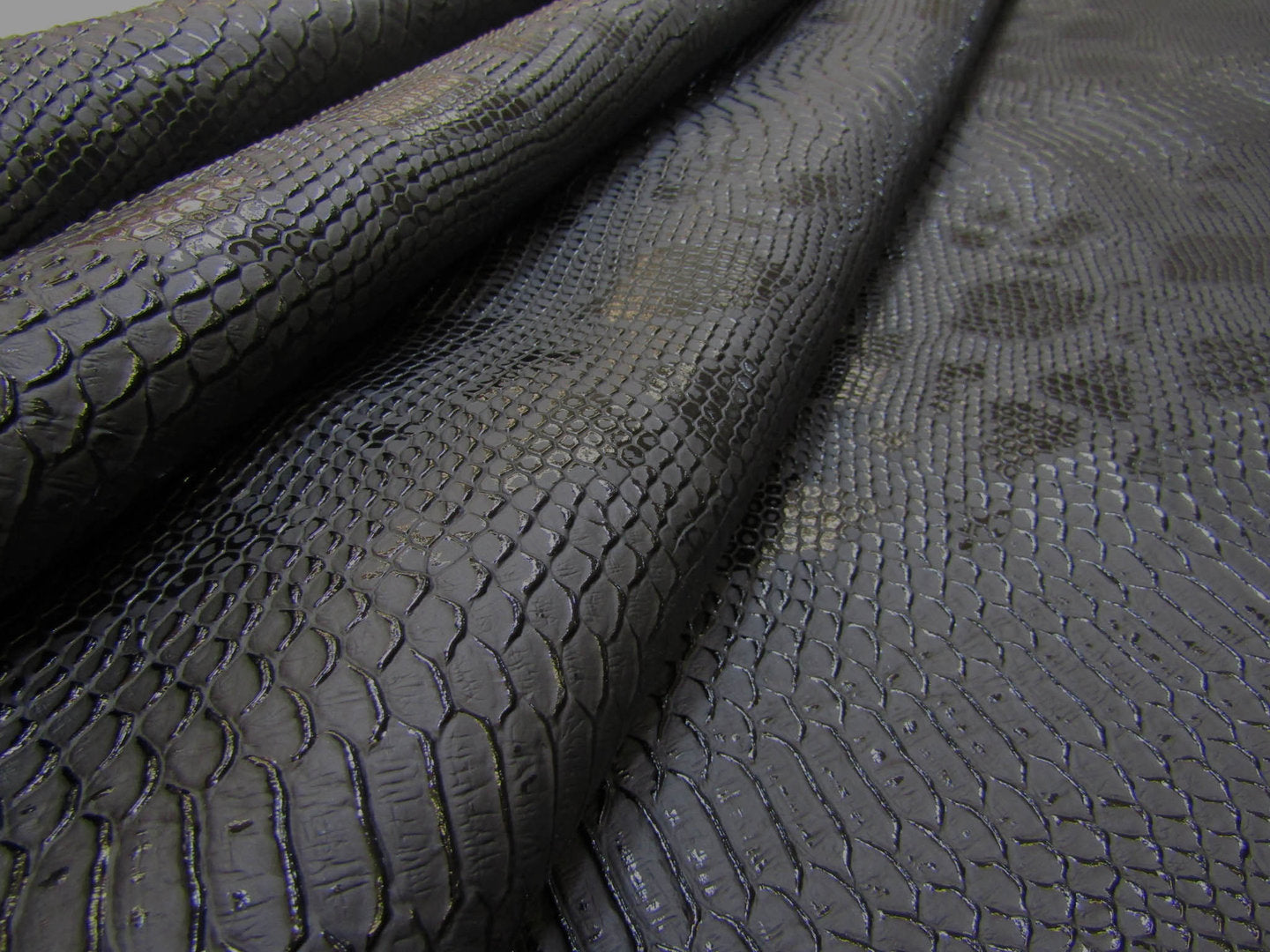 H89 Black Snakeskin Leatherette