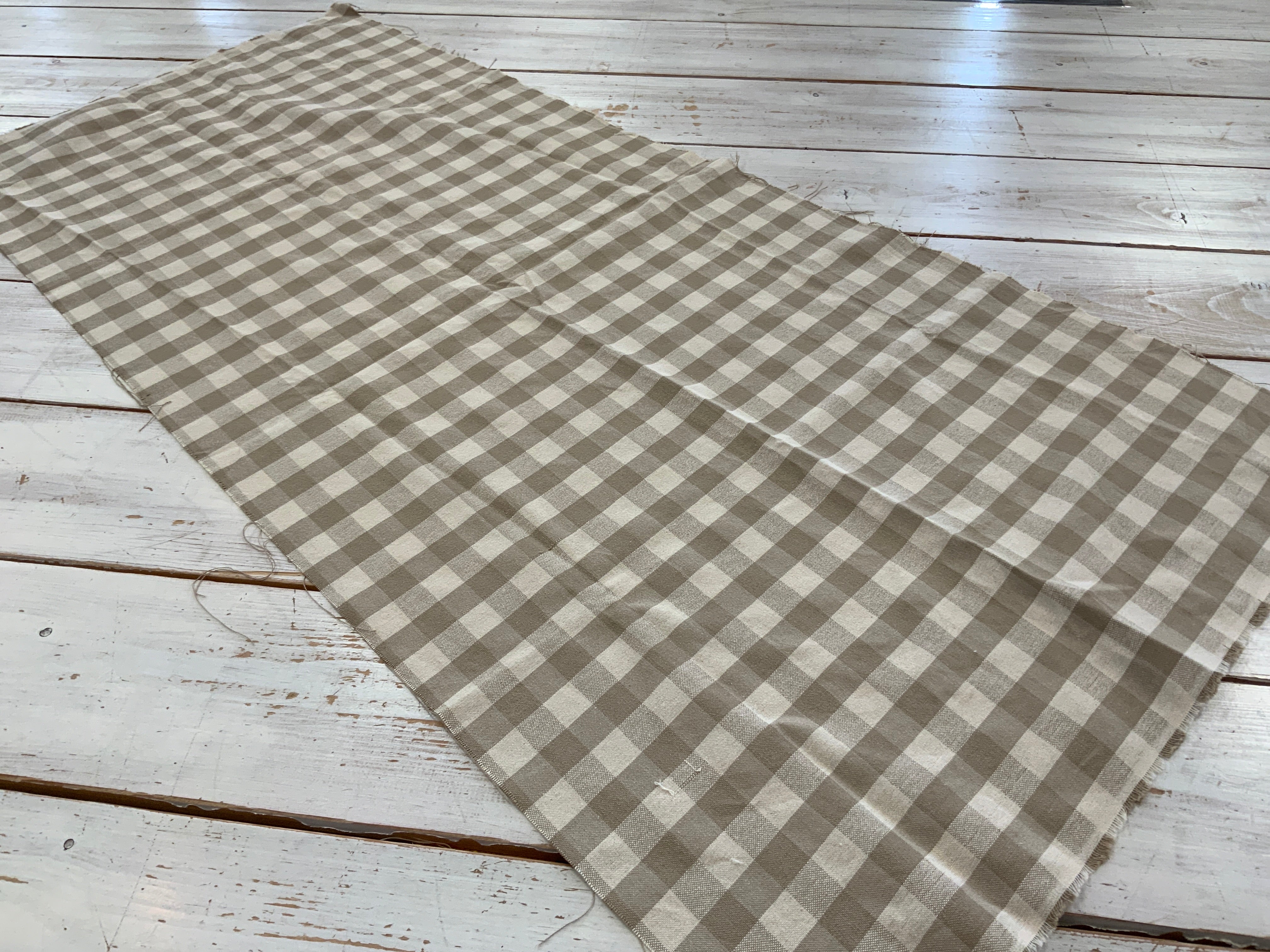 Rem 29 -  0.8m Beige Gingham