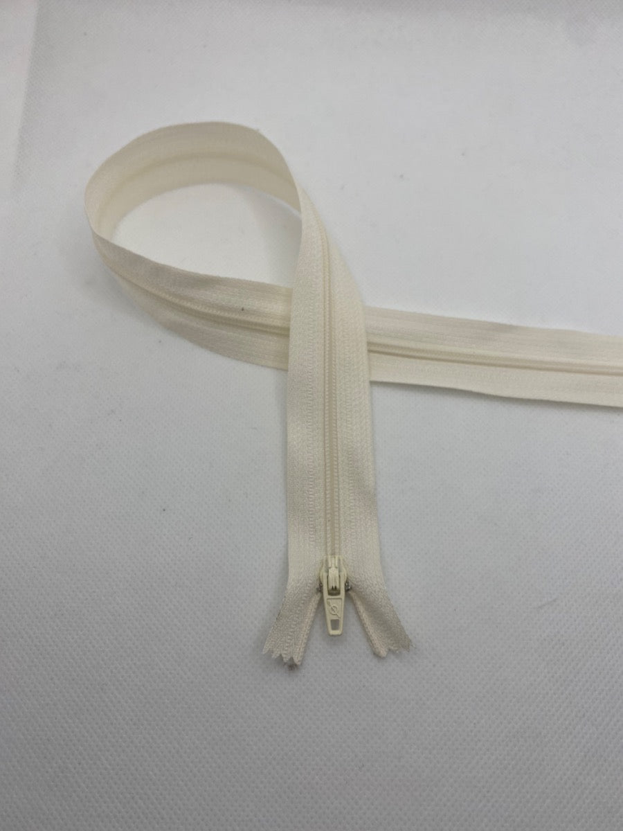 Ivory Zip 8”